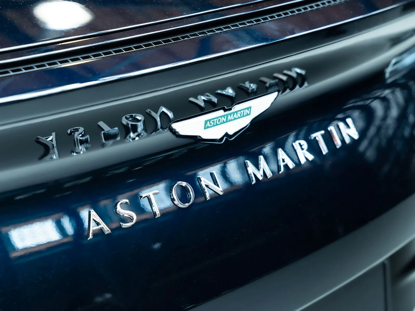 Aston Martin DB12, 26/29