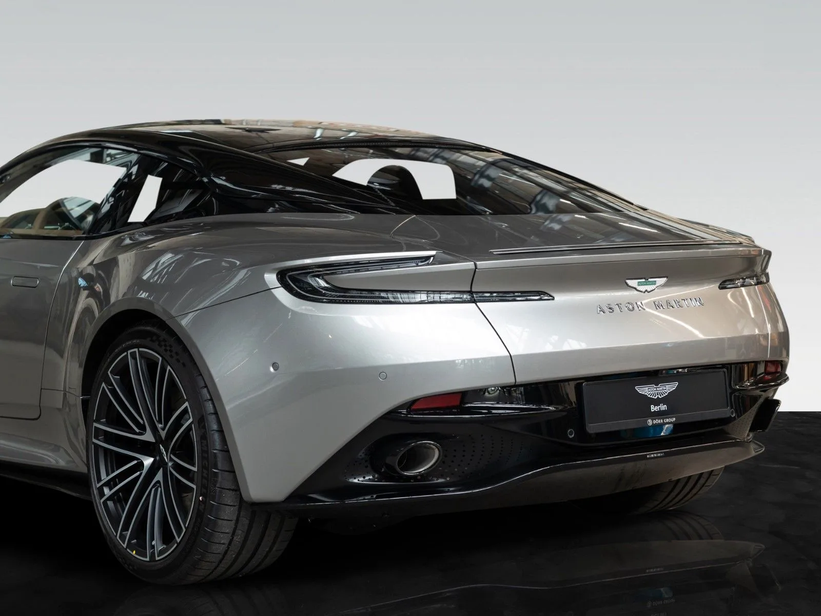 Aston Martin DB12, 6/30