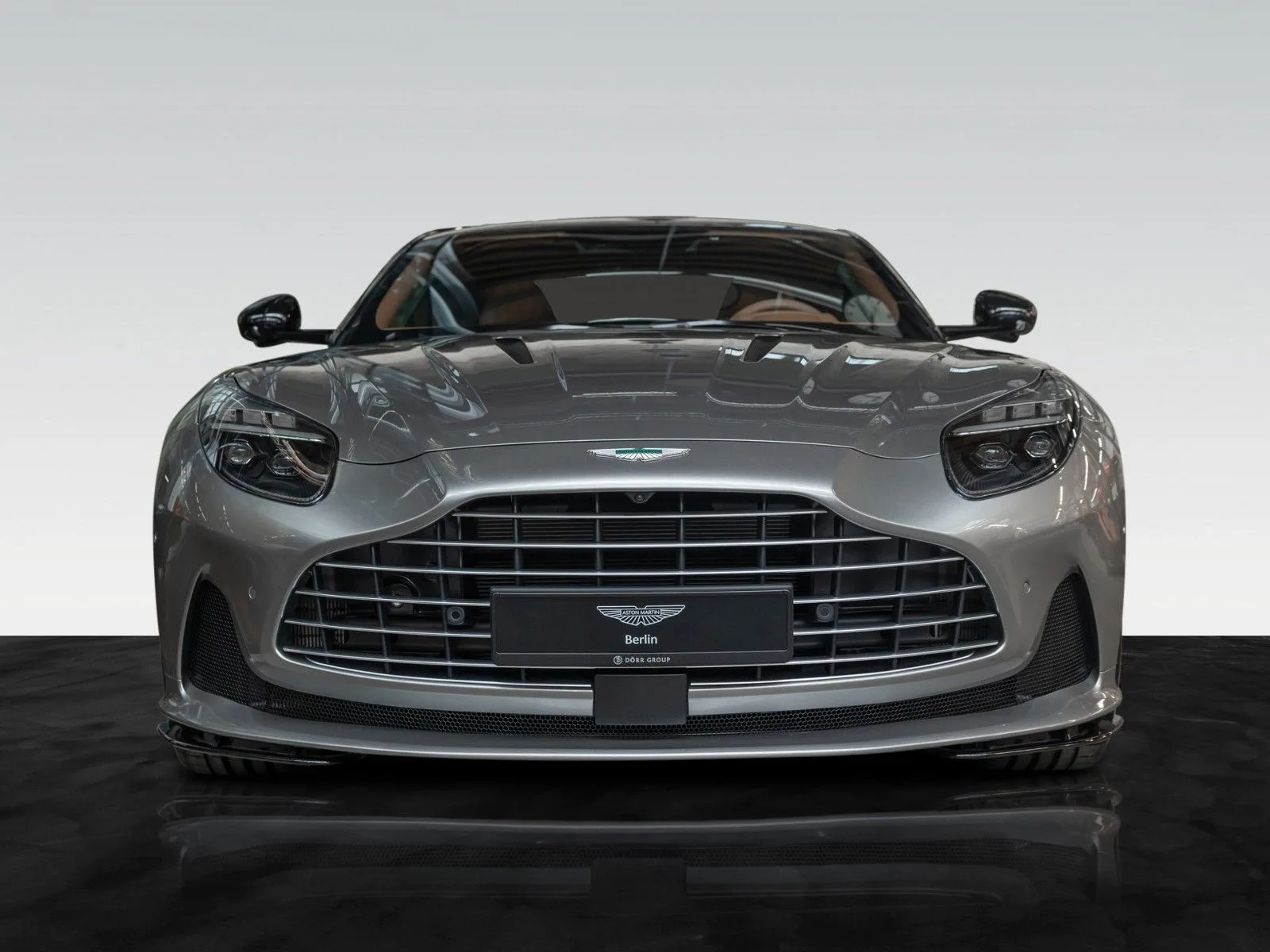 Aston Martin DB12, 9/30