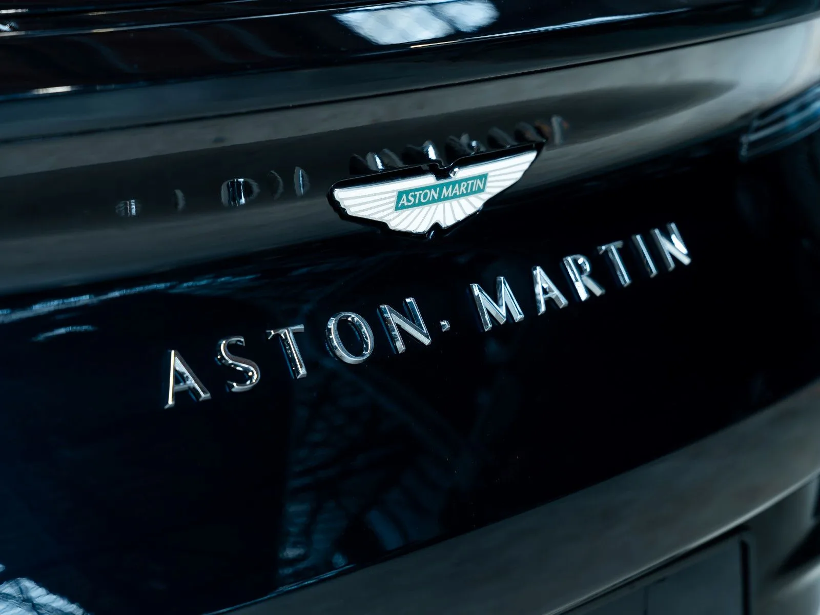 Aston Martin DB12 Volante, 28/28
