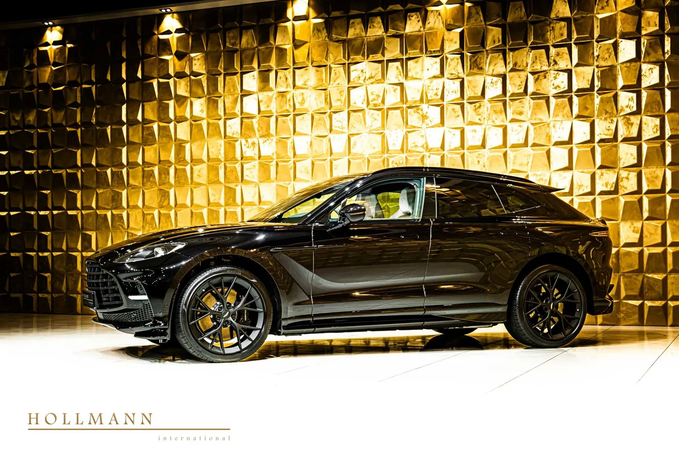 Aston Martin DBX 707 angeboten von einem Fachhändler in Stuhr, Deutschland, Foto 7 von 8