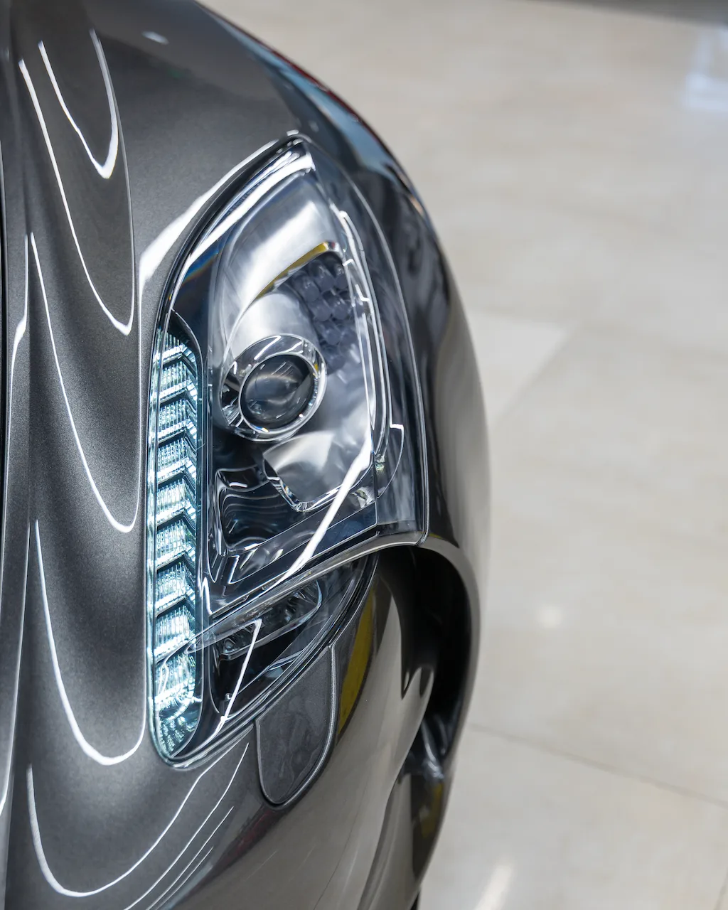 2011 Aston Martin One-77 Q Series angeboten von einem Supersportwagenhändler in Riyadh, Saudi-Arabien, Foto 3 von 21