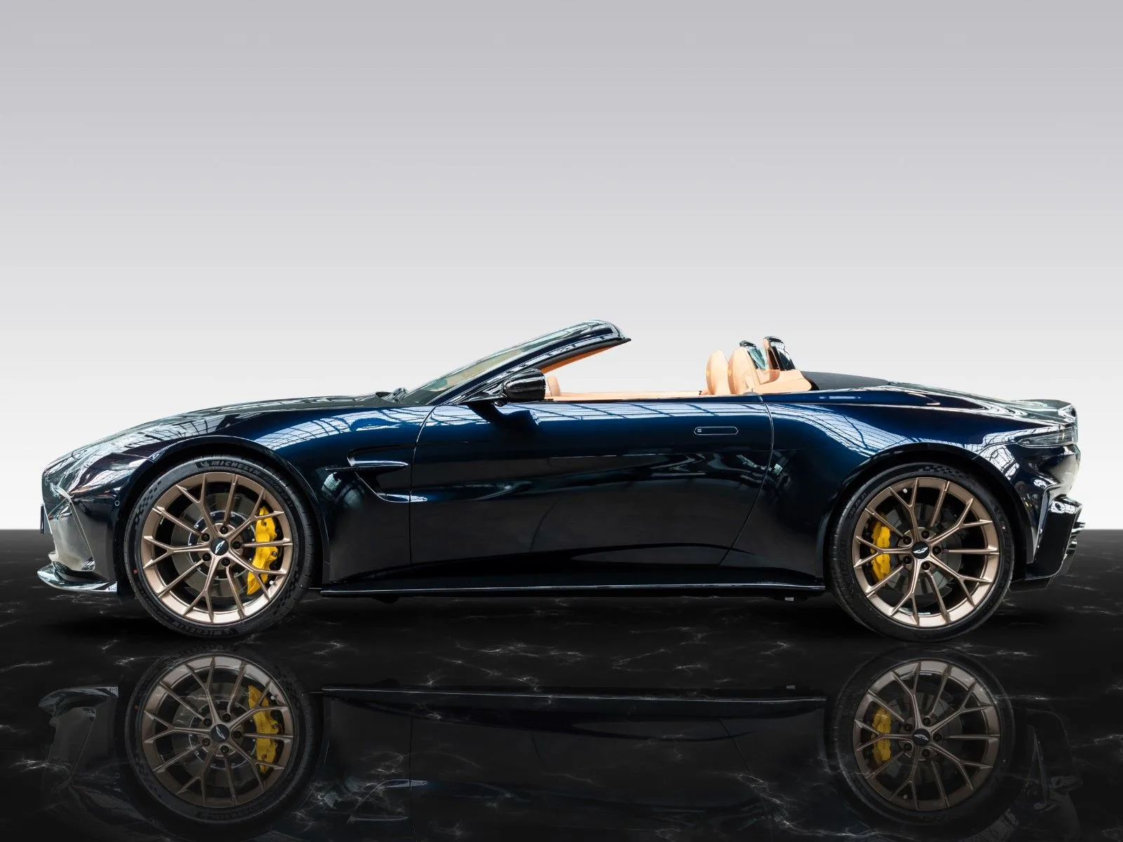 Aston Martin V8 Vantage, 8/30