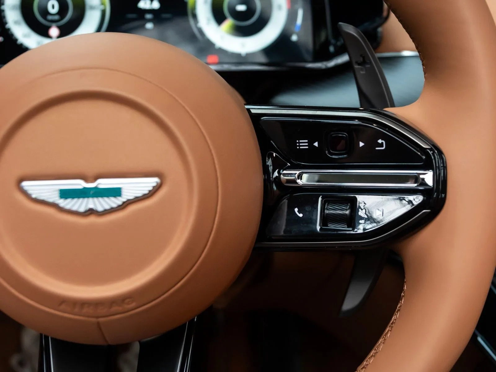 Aston Martin V8 Vantage, 22/30