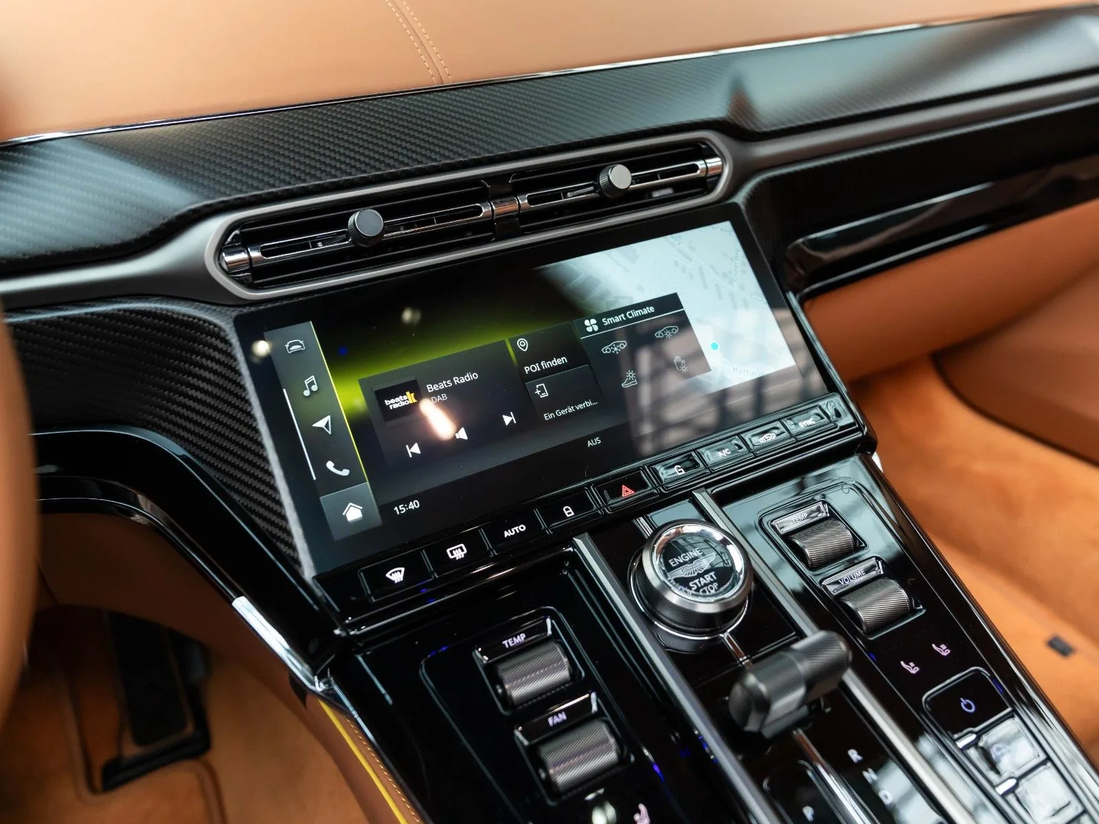 Aston Martin V8 Vantage, 24/30