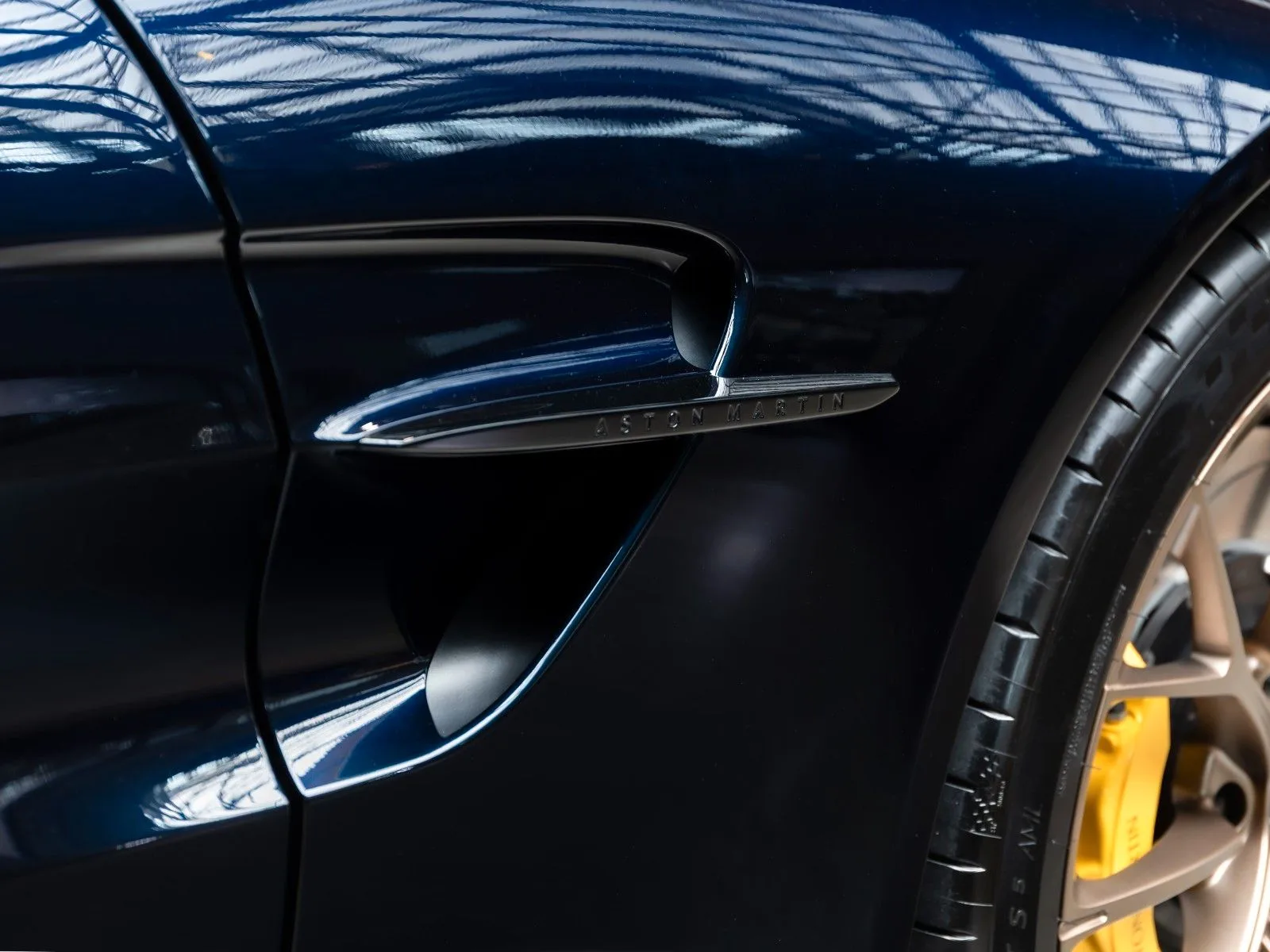 Aston Martin V8 Vantage, 30/30