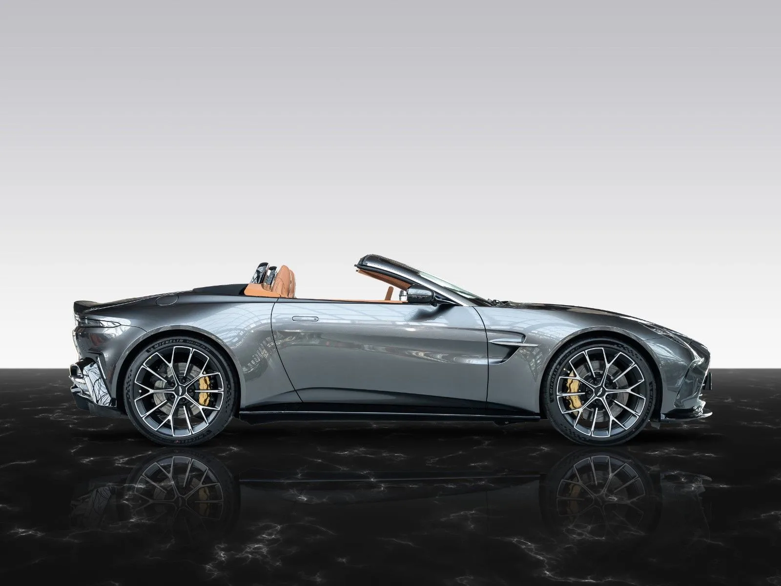 Aston Martin V8 Vantage, 5/30