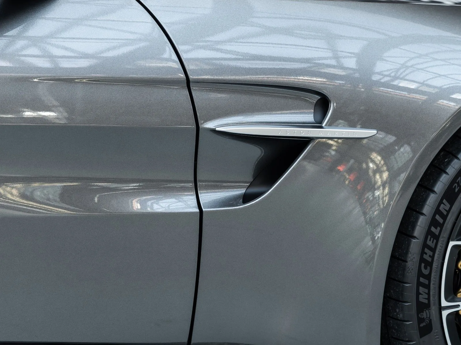 Aston Martin V8 Vantage, 29/30
