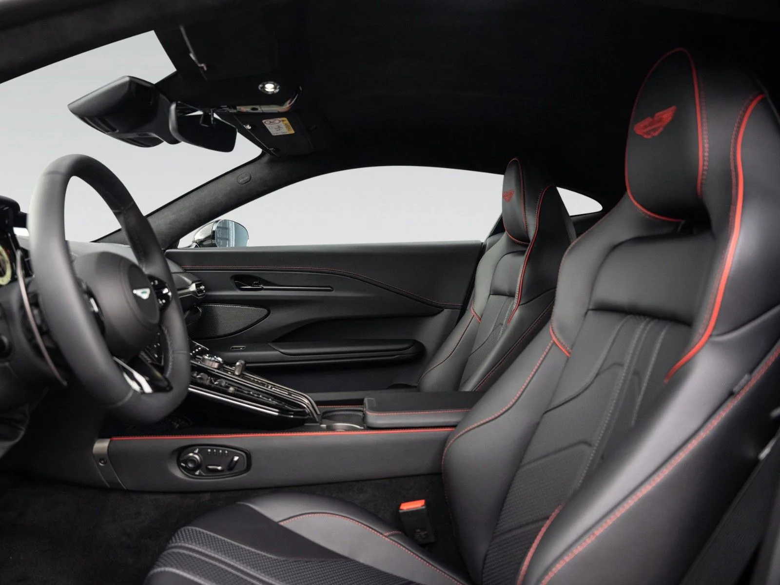 Aston Martin V8 Vantage, 13/26