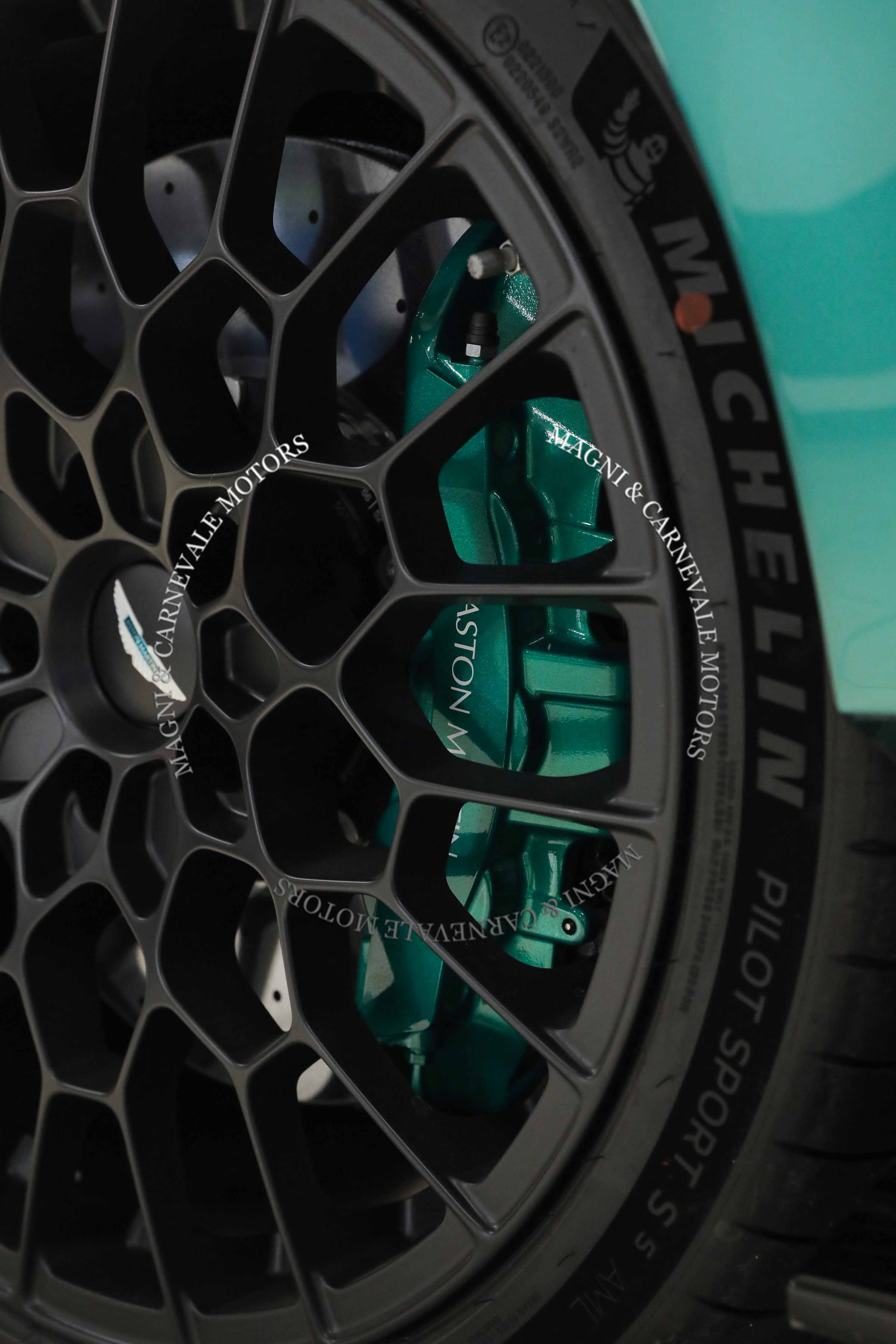 Aston Martin Valour offered by a specialist dealer in Milan, Italy, photo 18 of 20