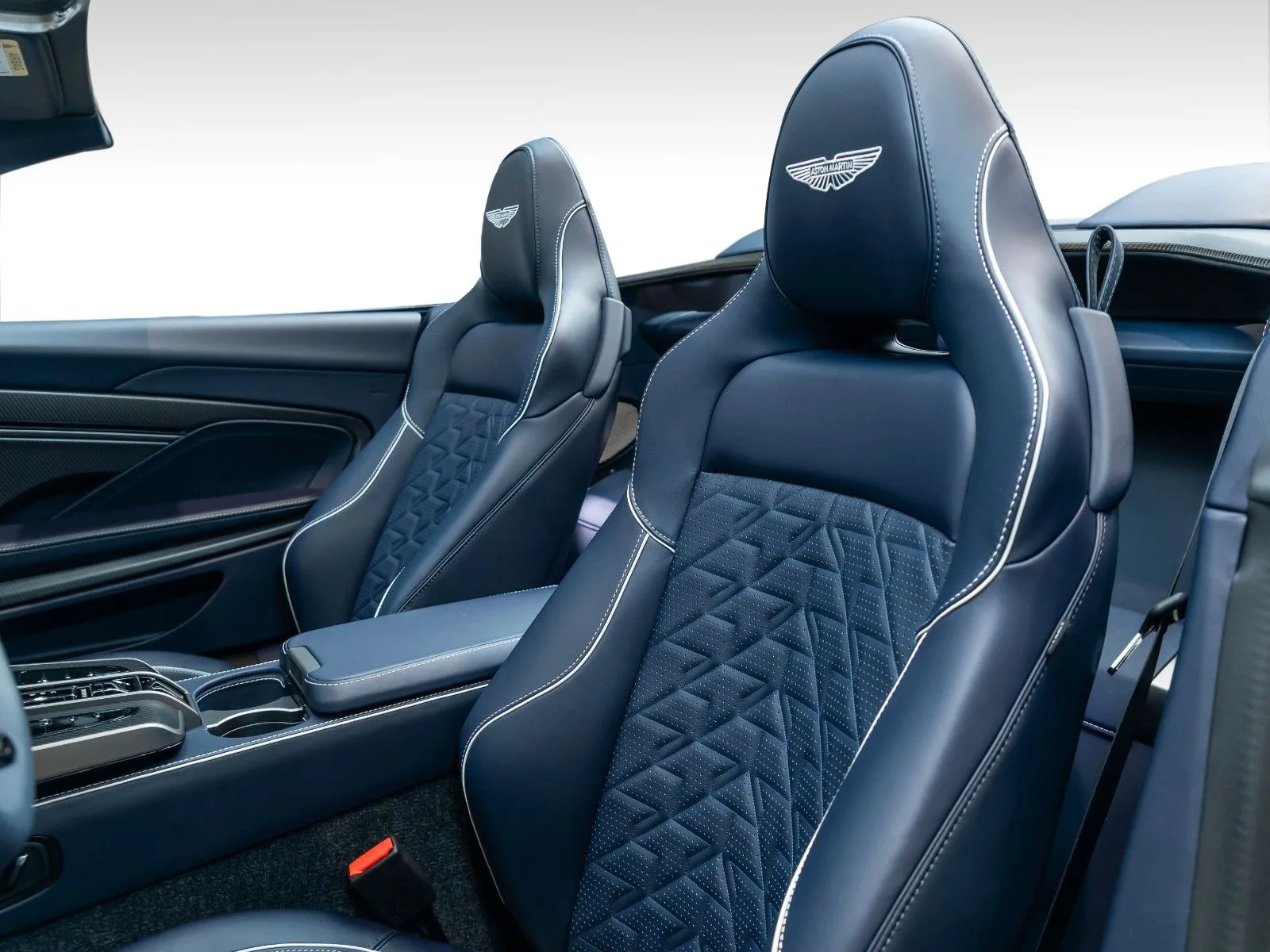 Aston Martin Vanquish, 5/30