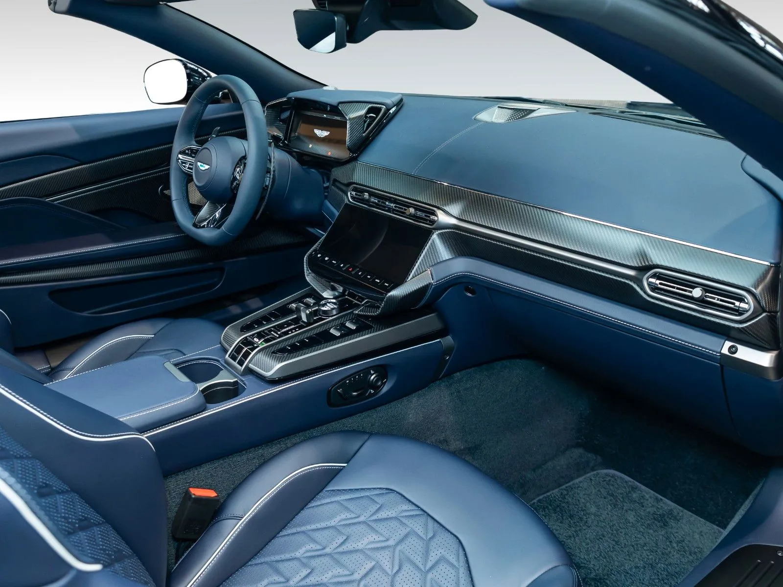 Aston Martin Vanquish, 6/30
