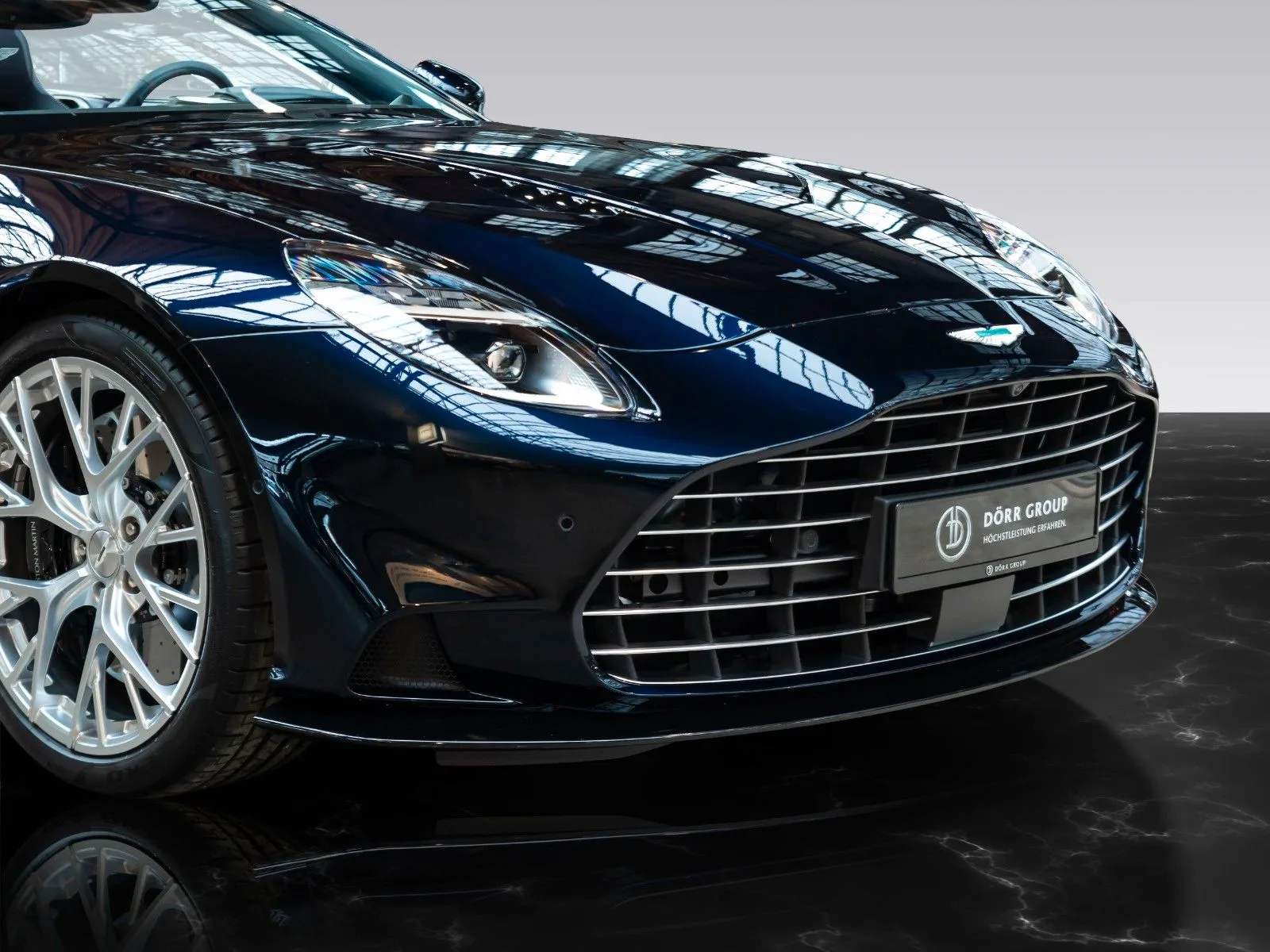 Aston Martin Vanquish, 19/30
