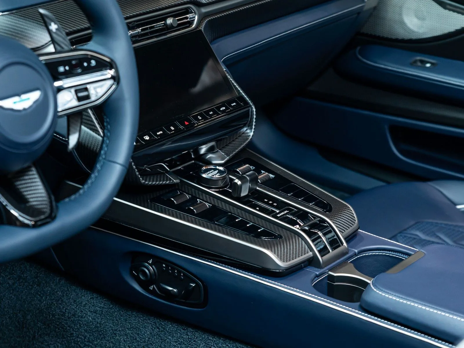 Aston Martin Vanquish, 30/30