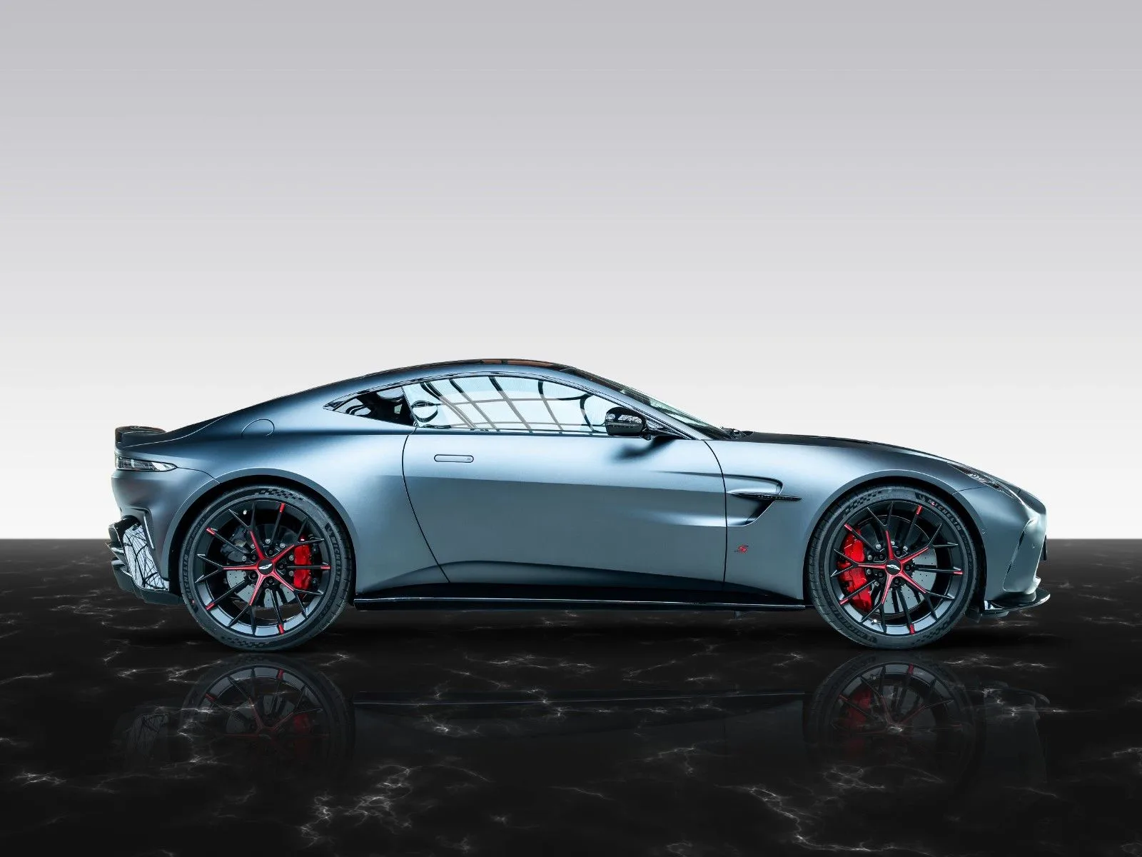 Aston Martin Vantage S, 5/30