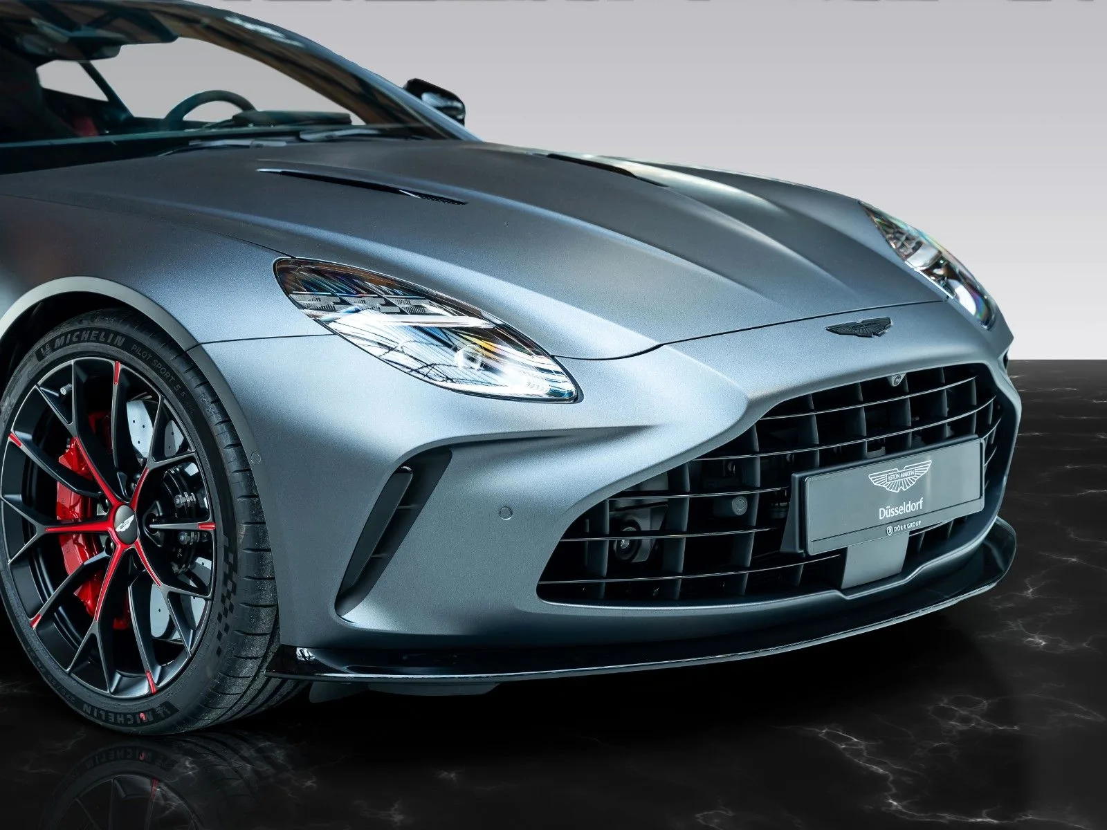 Aston Martin Vantage S, 8/30