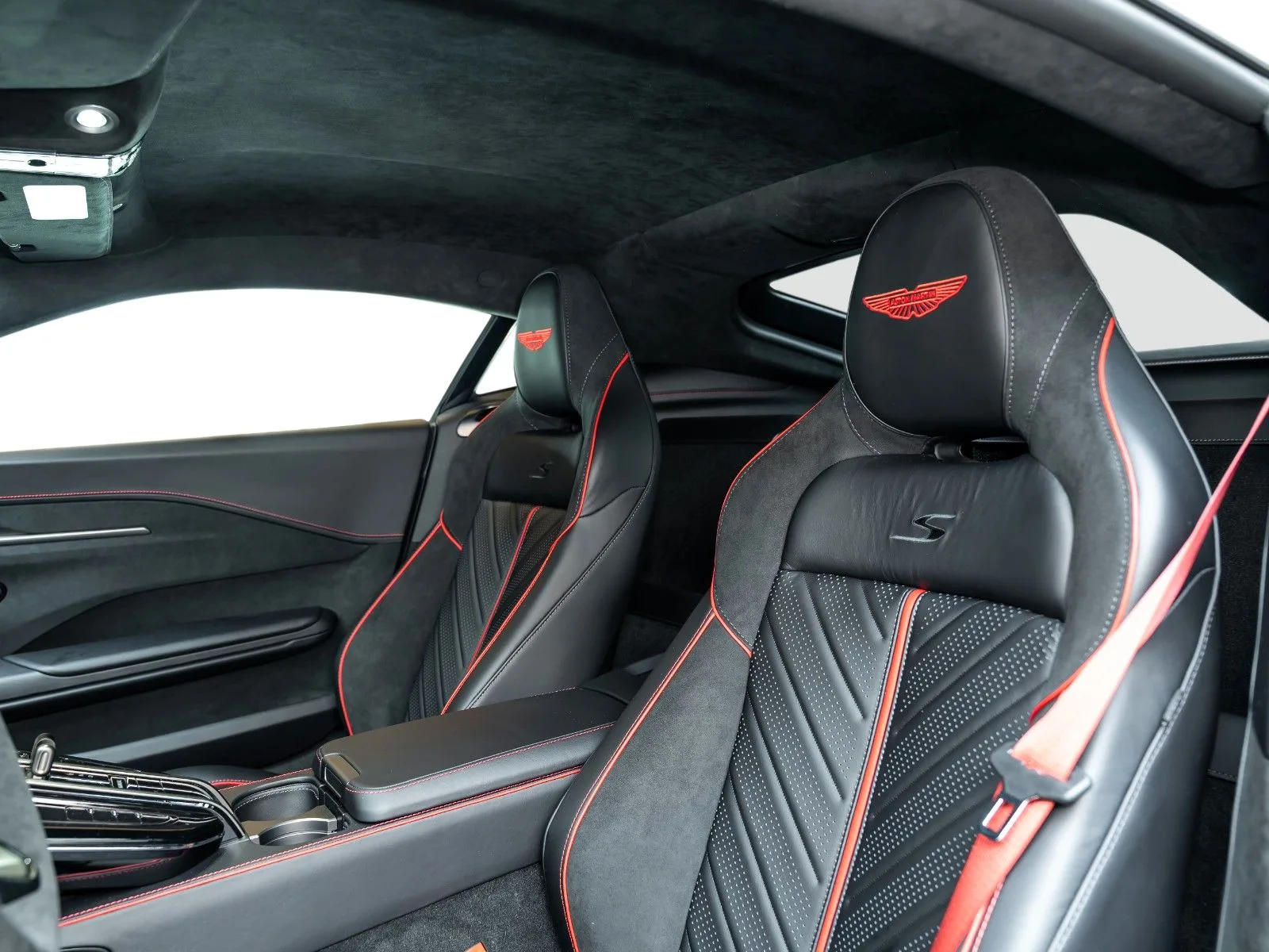 Aston Martin Vantage S, 13/30