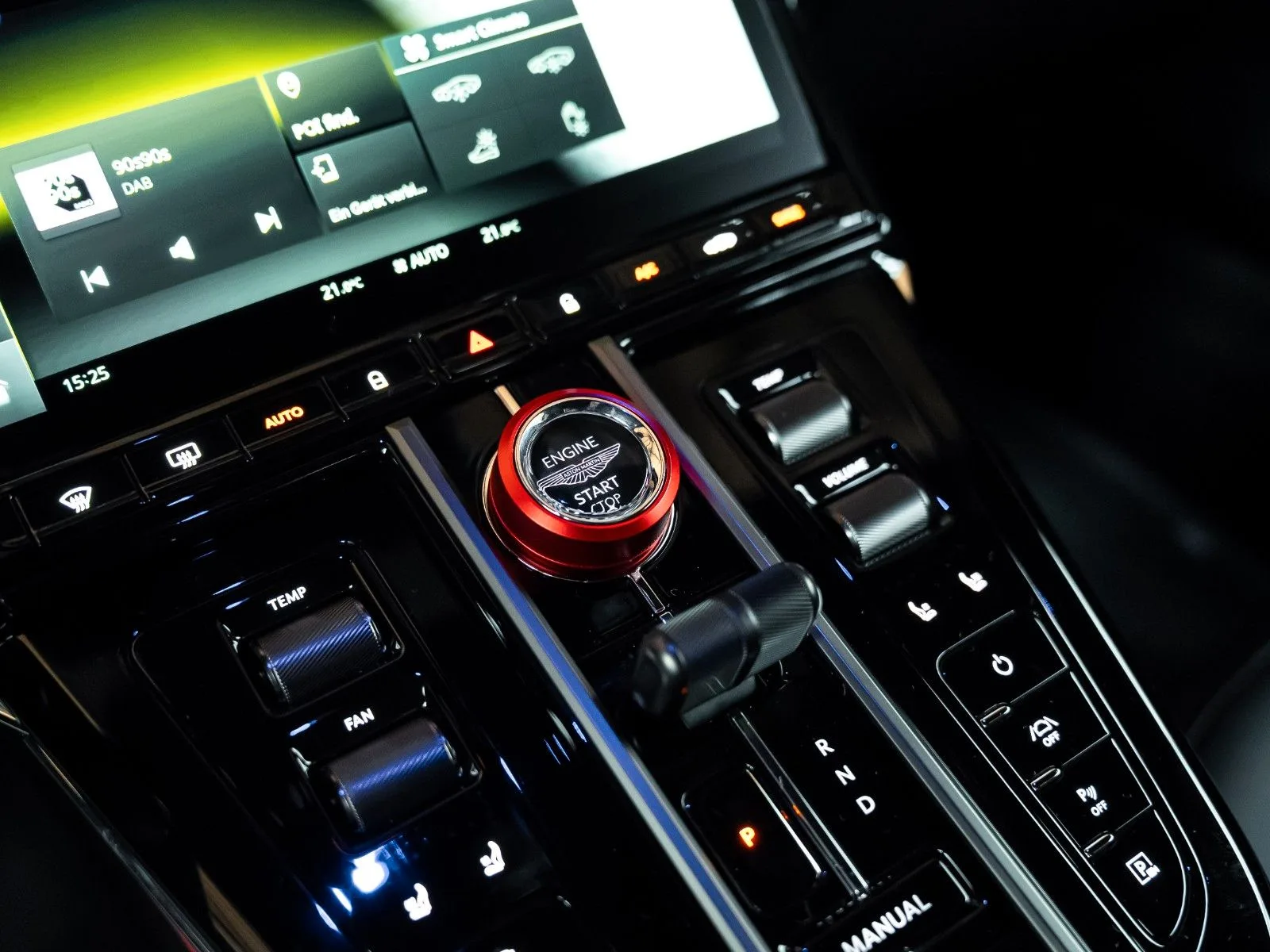 Aston Martin Vantage S, 21/30