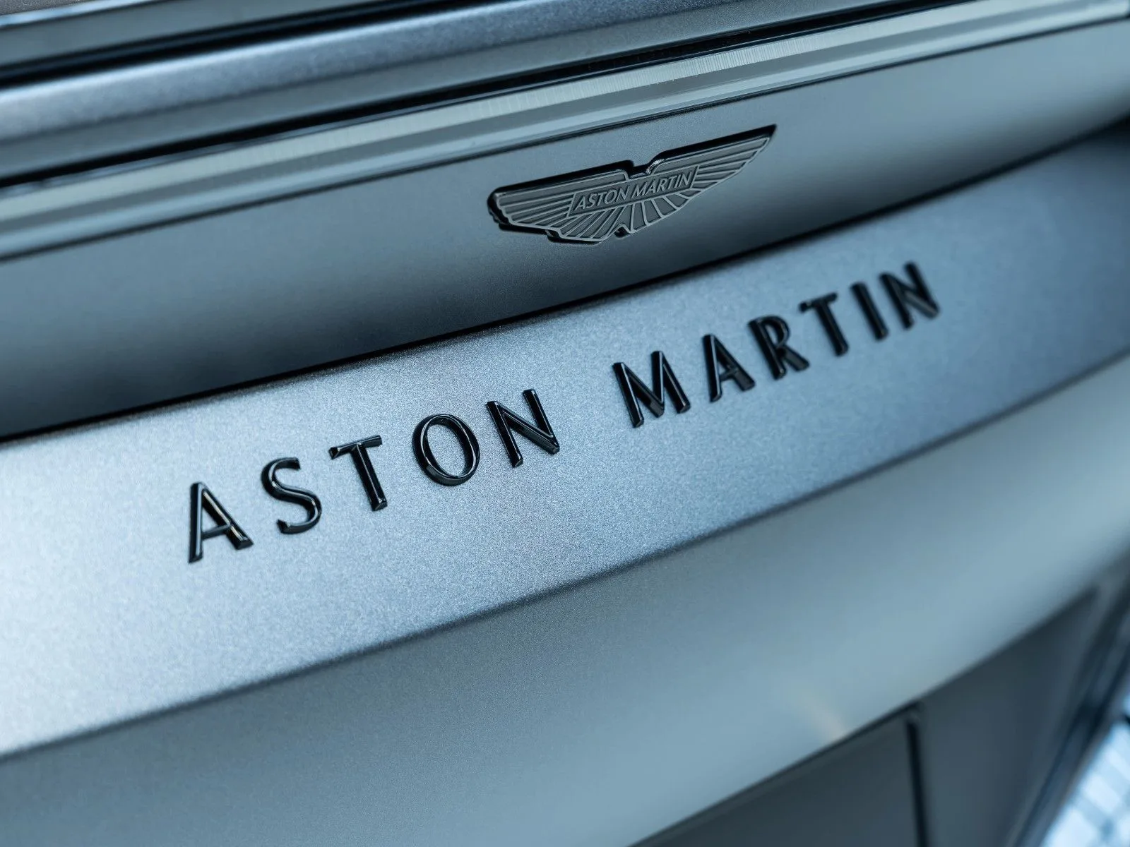 Aston Martin Vantage S, 27/30