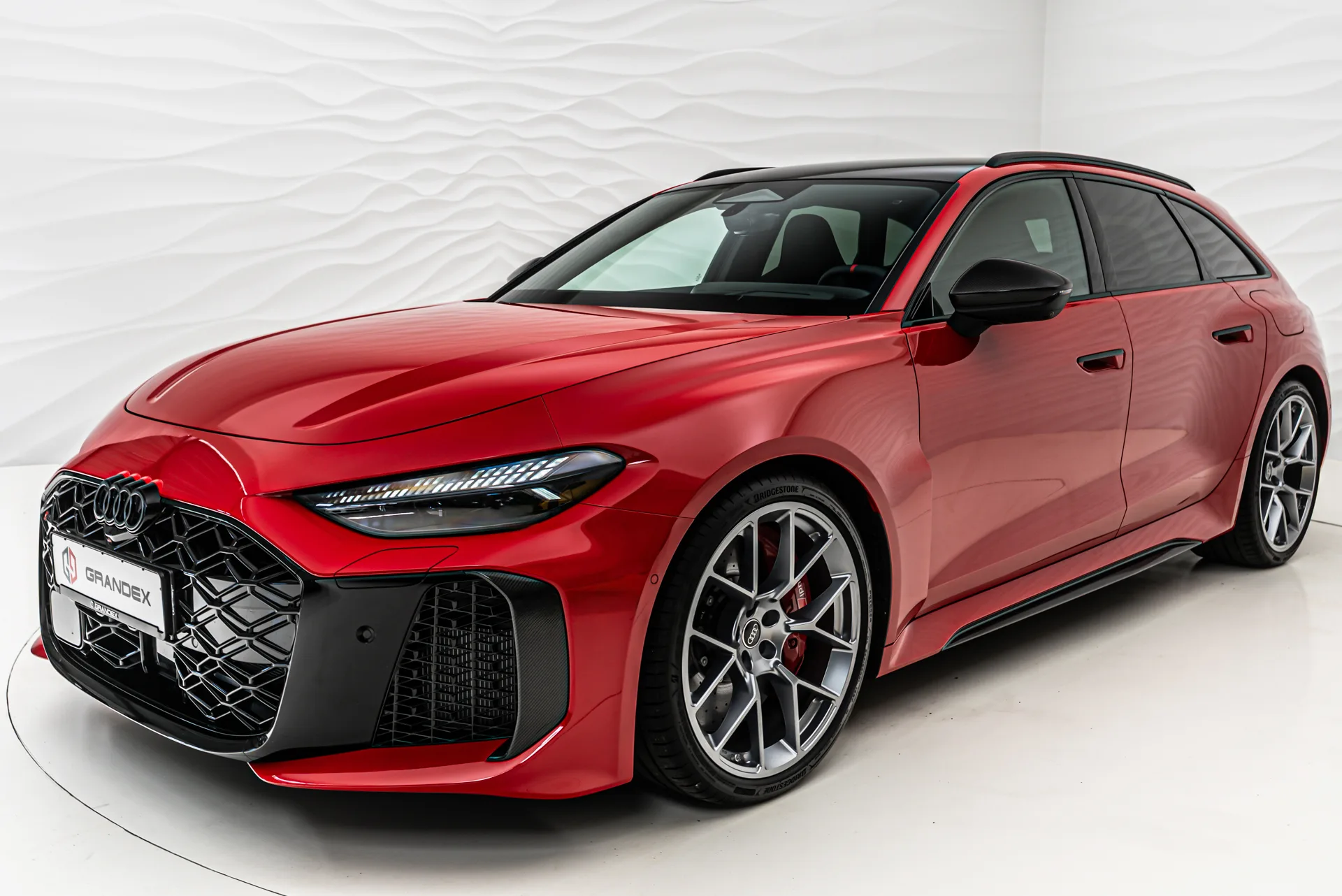 Audi RS5 Avant offered by a specialist dealer in Sengenthal, Germany, main photo
