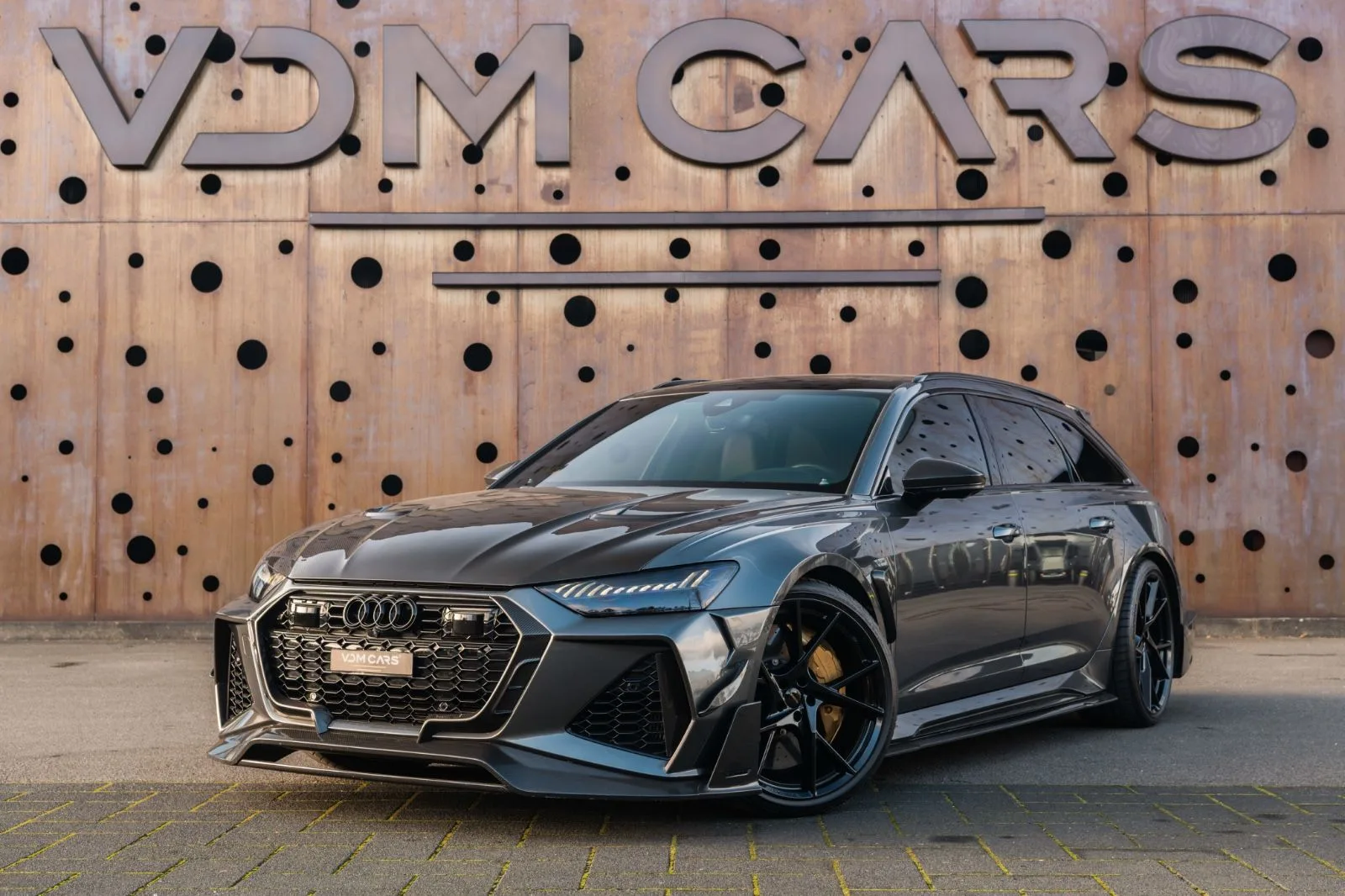Audi RS6 Avant by Mansory angeboten von einem Supersportwagenhändler in Gronau, Deutschland, Hauptfoto