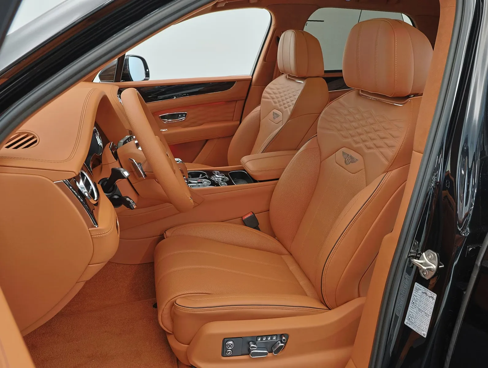 Bentley Bentayga Azure, 7/22