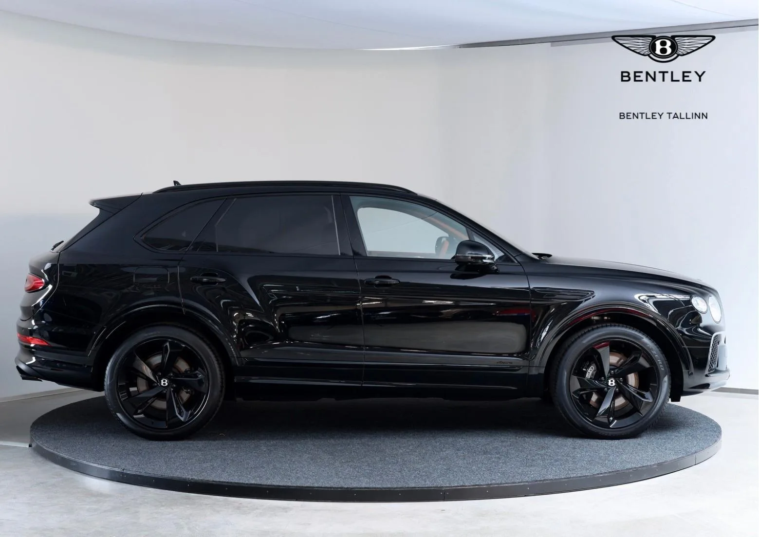 Bentley Bentayga Azure, 18/22