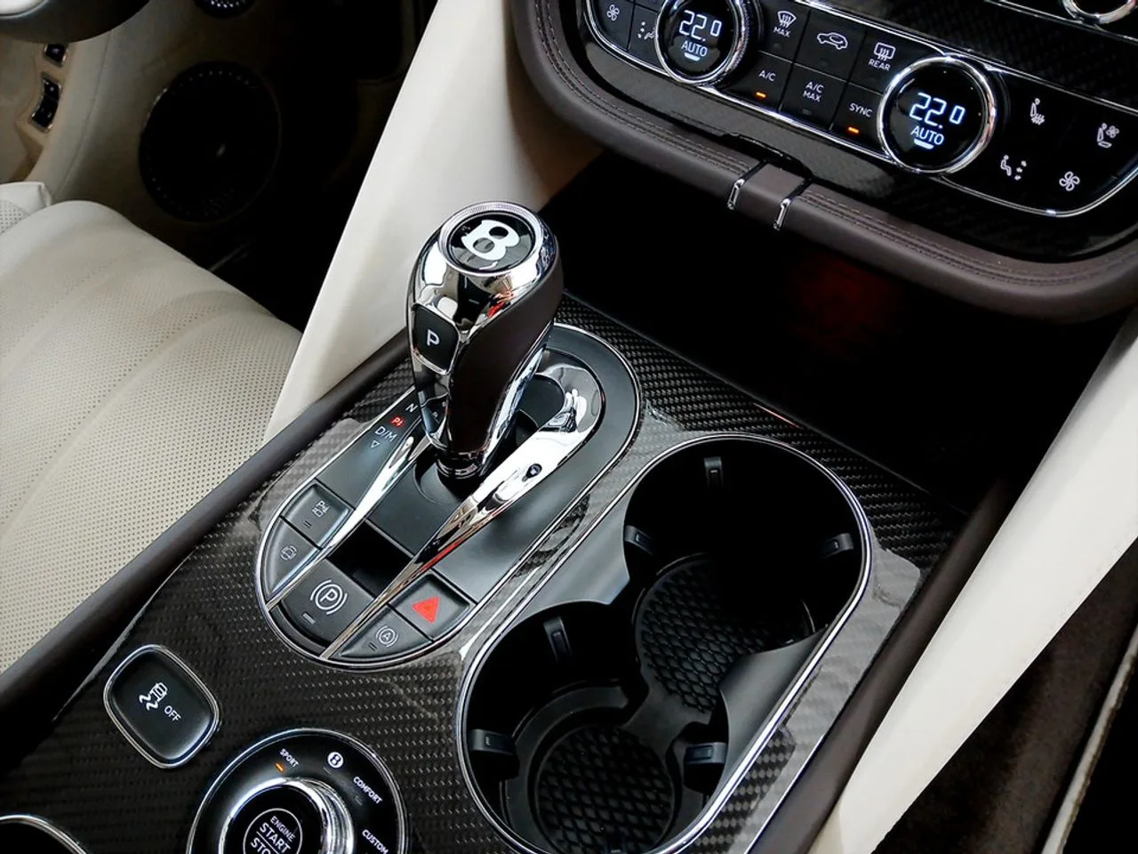 Bentley Bentayga, 17/22