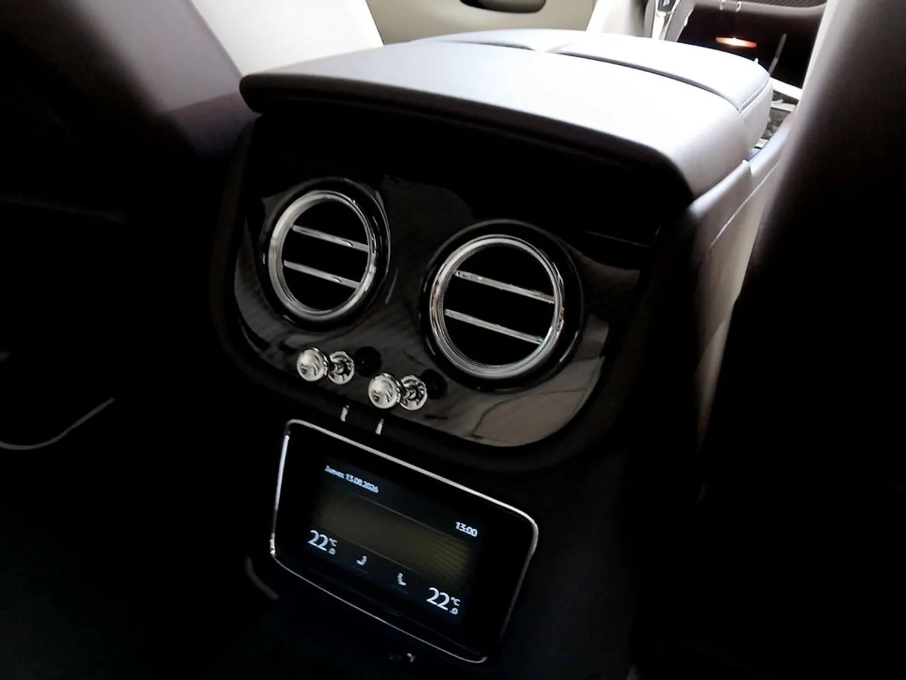 Bentley Bentayga, 19/22