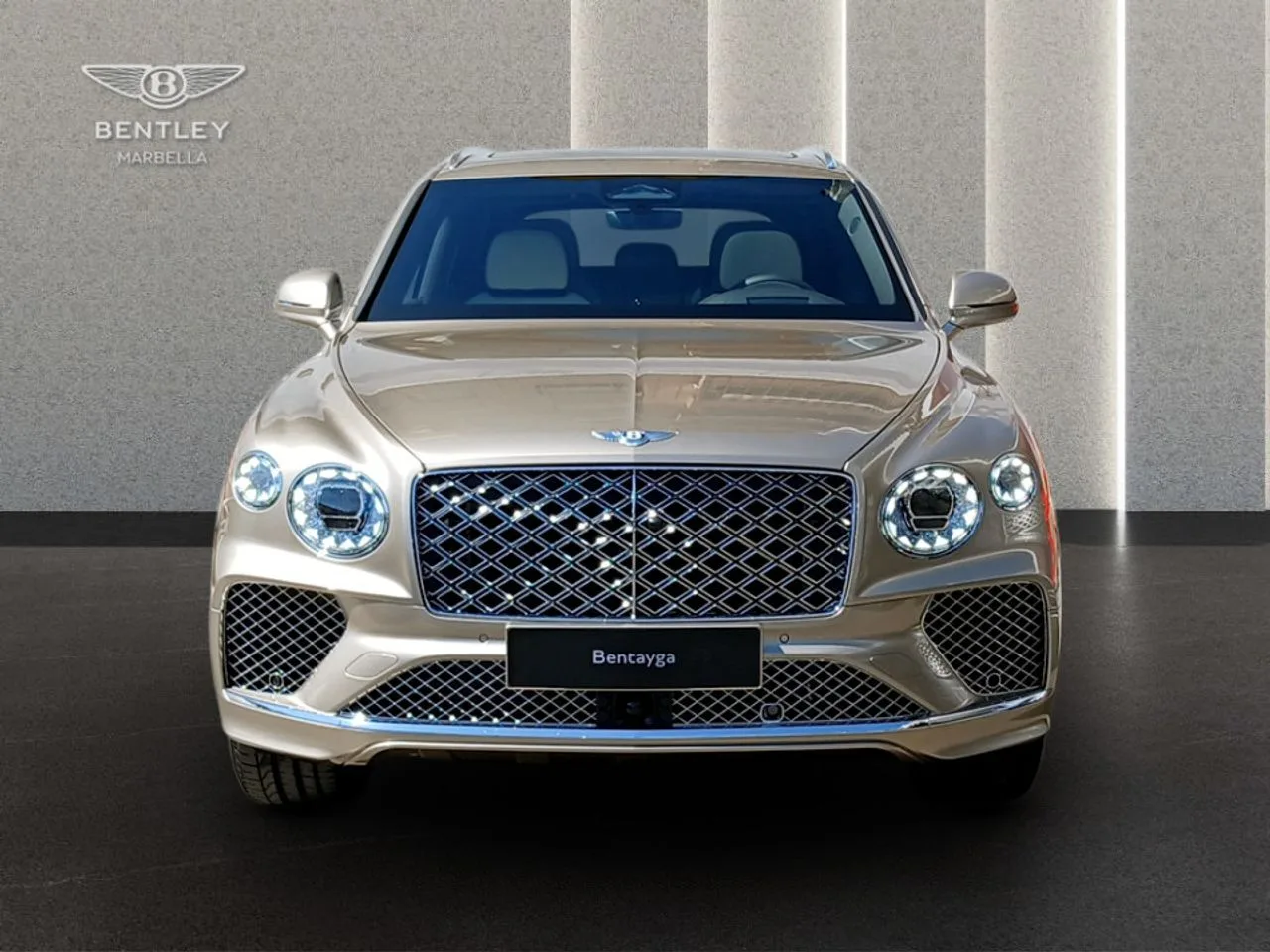 Bentley Bentayga, 2/22