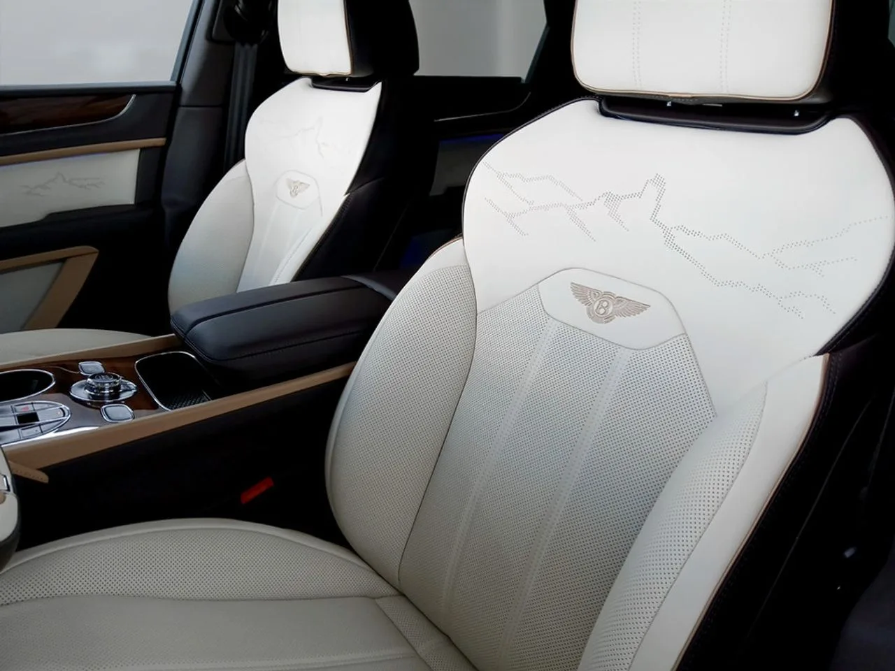 Bentley Bentayga, 16/22
