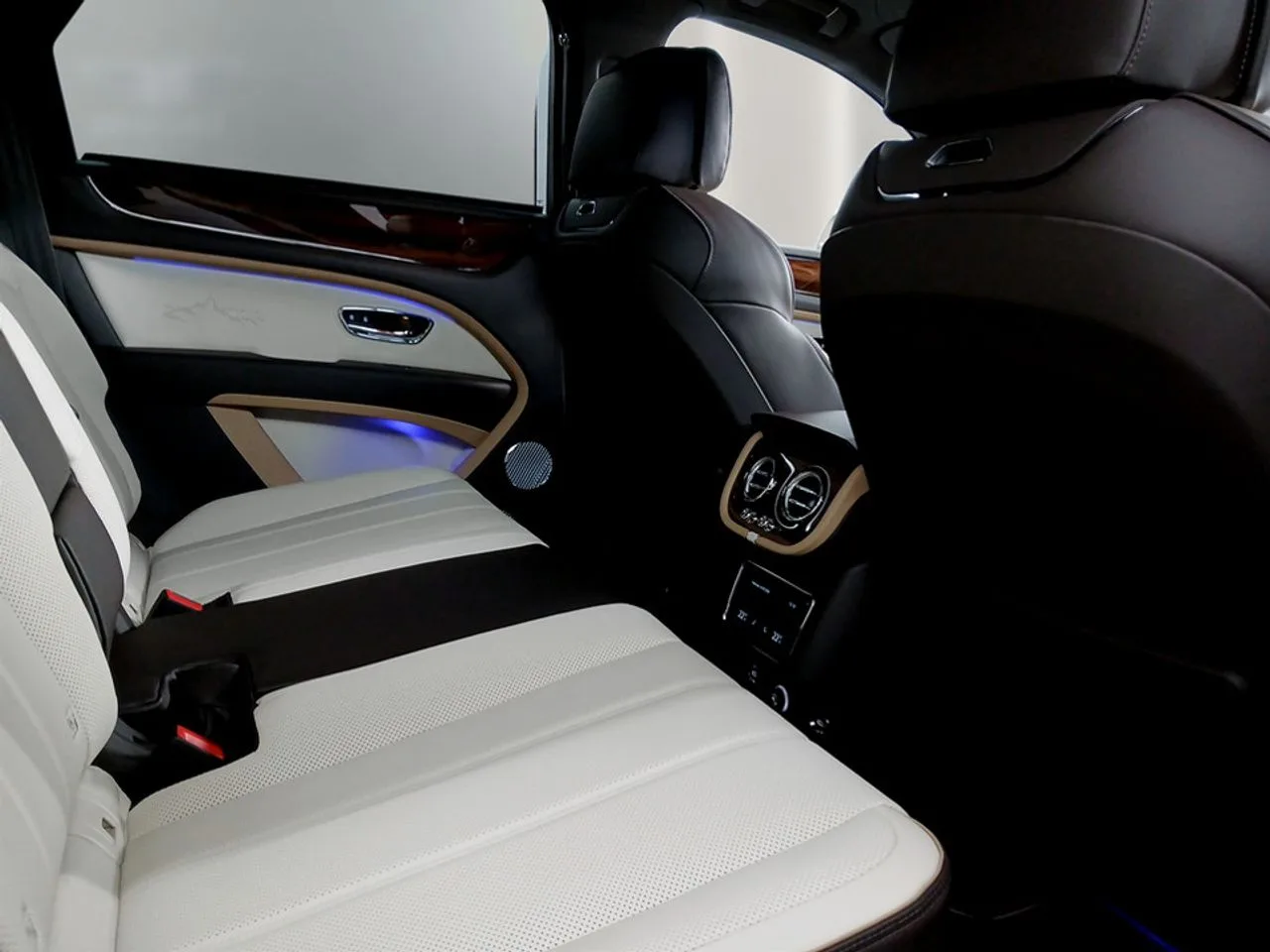 Bentley Bentayga, 18/22