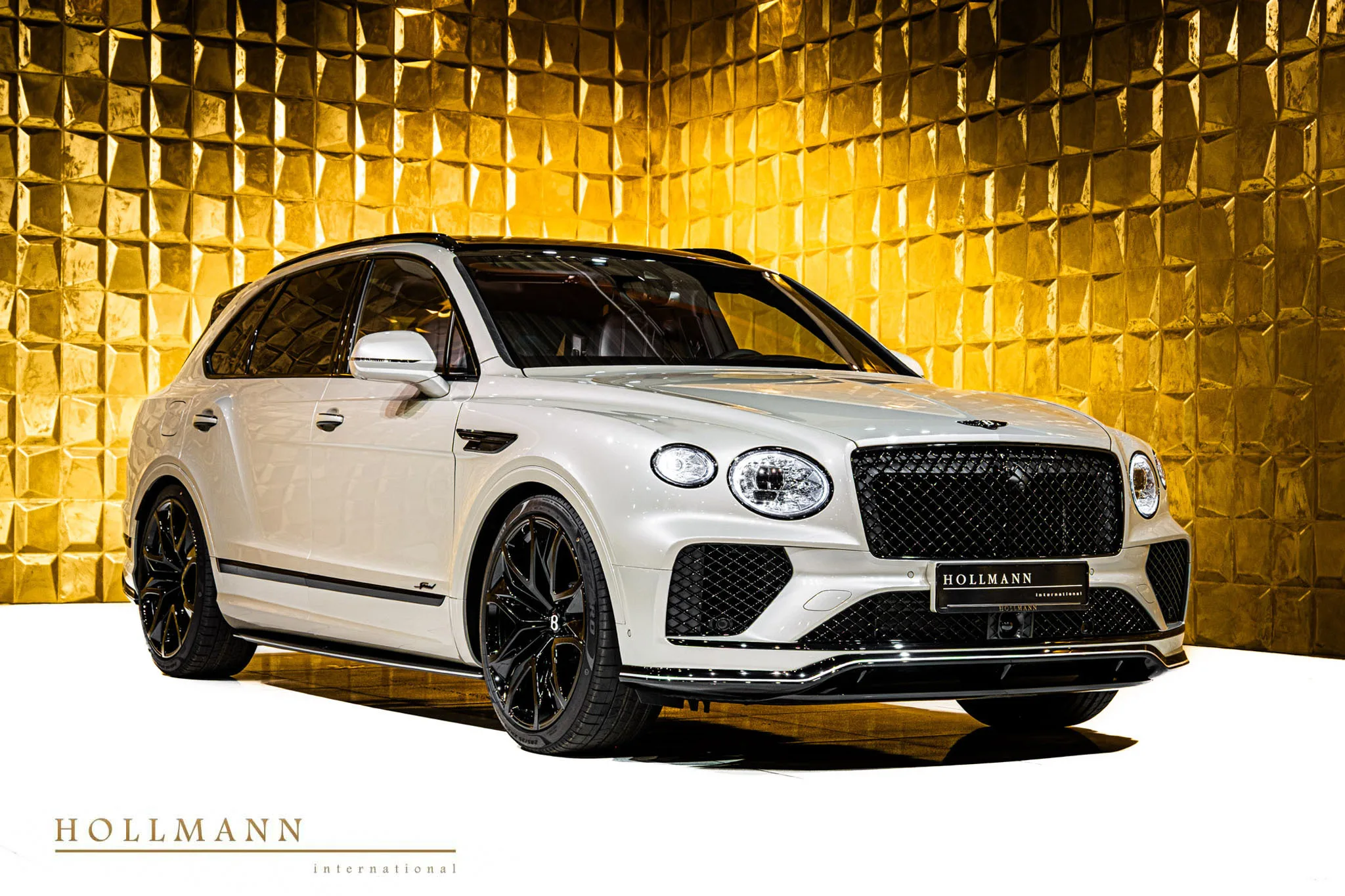 Bentley Bentayga Speed angeboten von einem Fachhändler in Stuhr, Deutschland, Hauptfoto