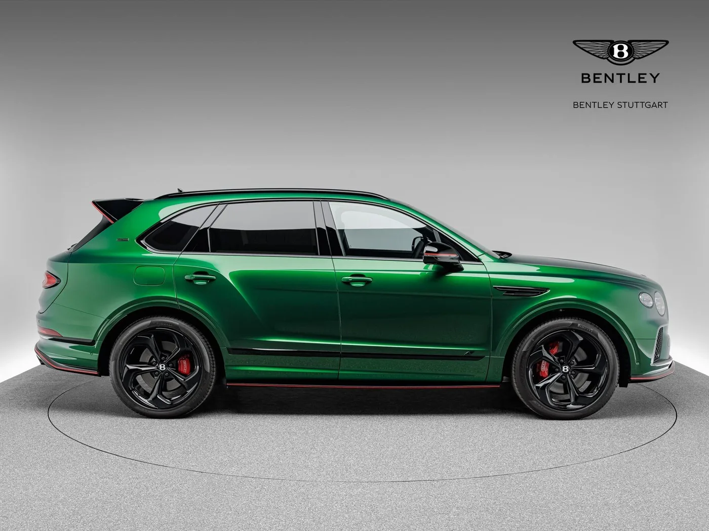 Bentley Bentayga S offered by a specialist dealer in Böblingen, Germany, photo 2 of 15
