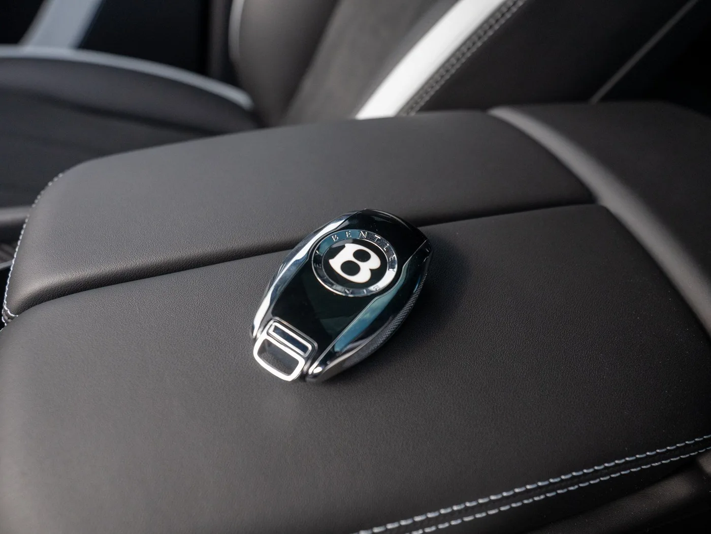 Bentley Bentayga Speed offered by a specialist dealer in Singen, Germany, photo 15 of 15