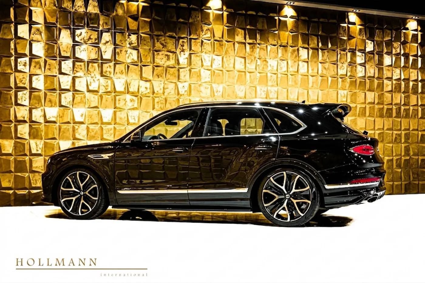 Bentley Bentayga Speed offered by a specialist dealer in Stuhr, Germany, photo 4 of 25