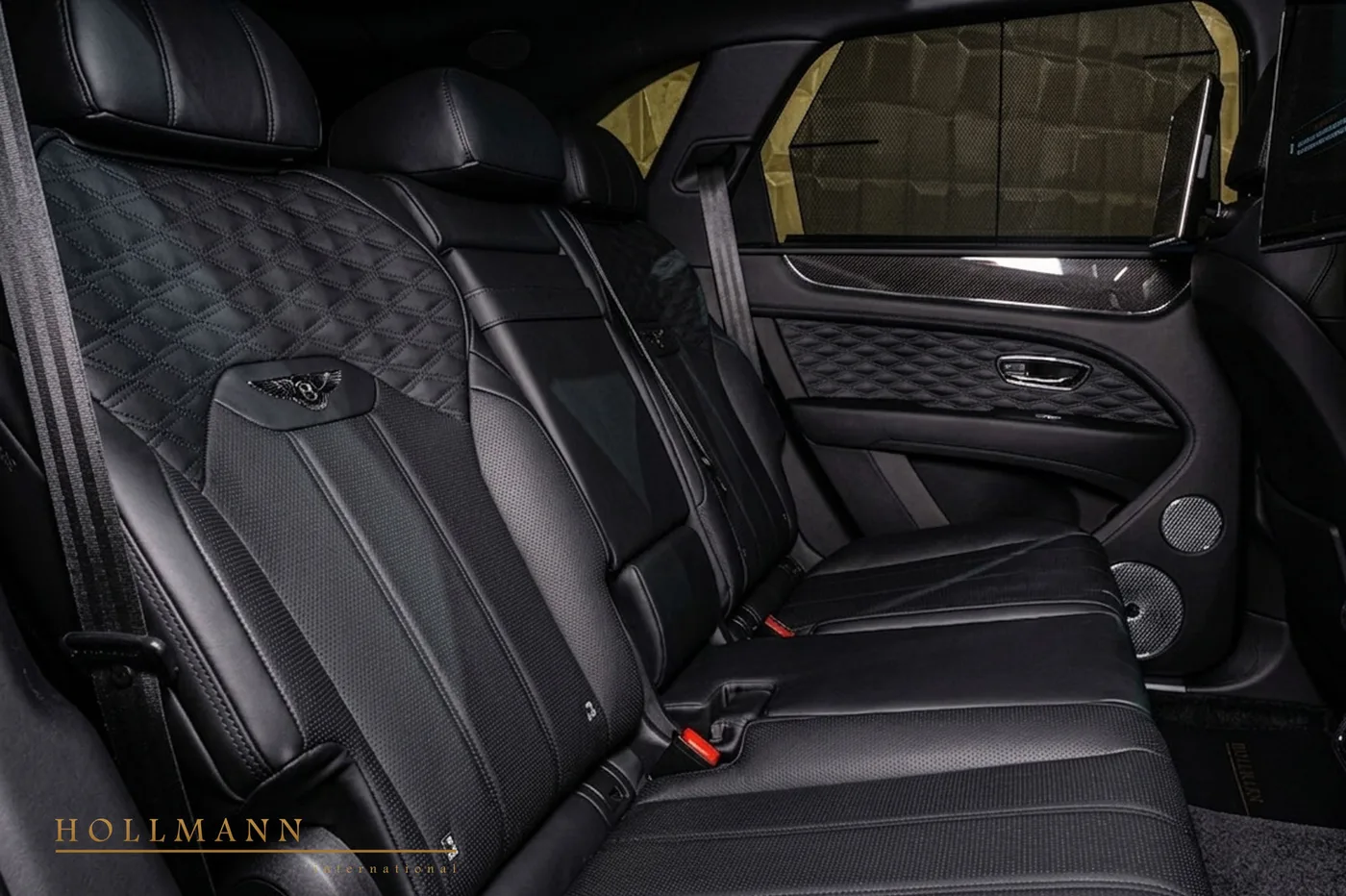 Bentley Bentayga Speed offered by a specialist dealer in Stuhr, Germany, photo 9 of 25