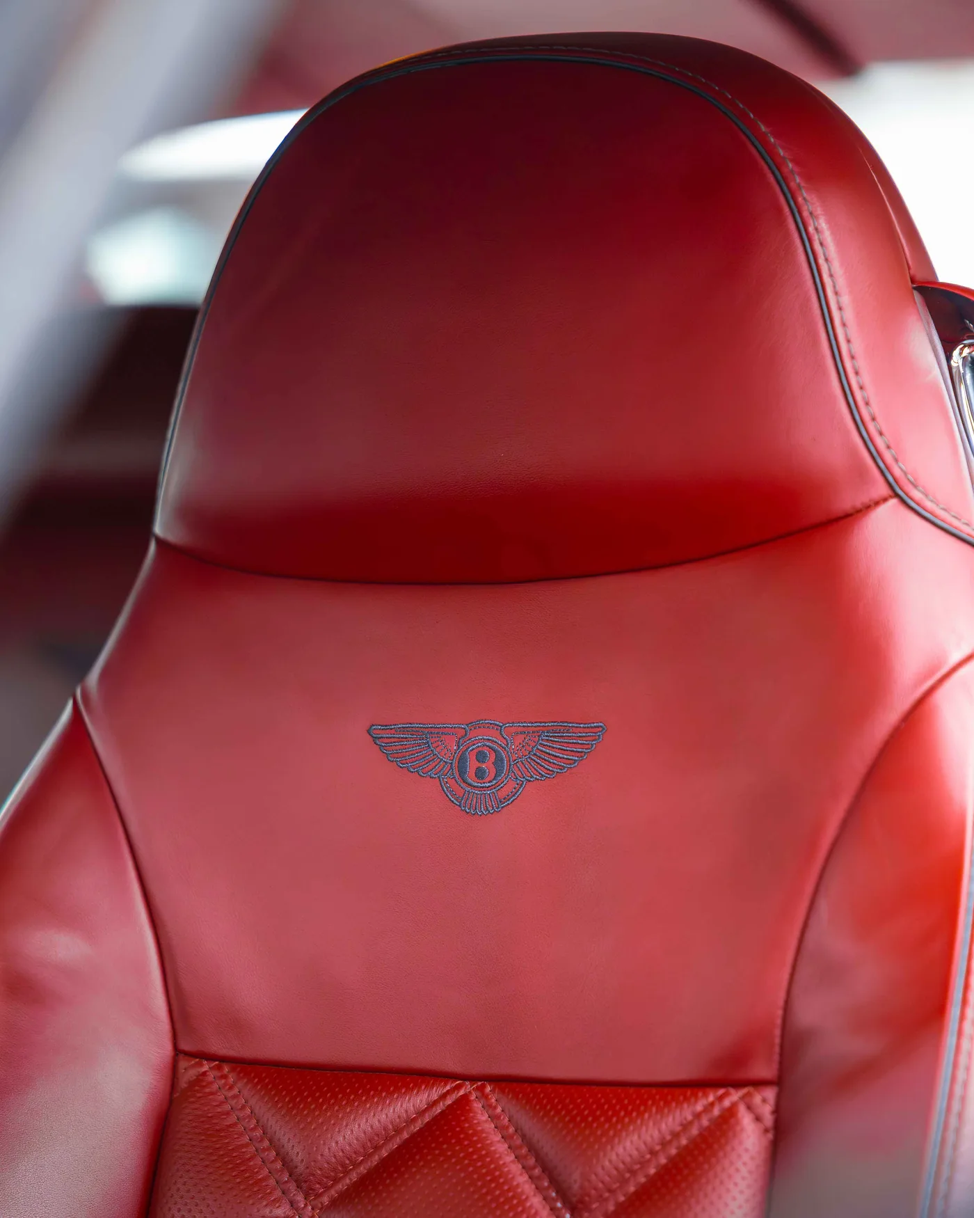 2009 Bentley Brooklands offered by a supercar dealer in Riyadh, Saudi Arabia, photo 13 of 19