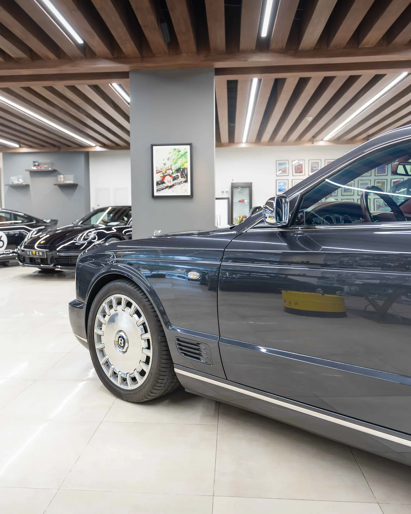 2009 Bentley Brooklands offered by a supercar dealer in Riyadh, Saudi Arabia, photo 15 of 19