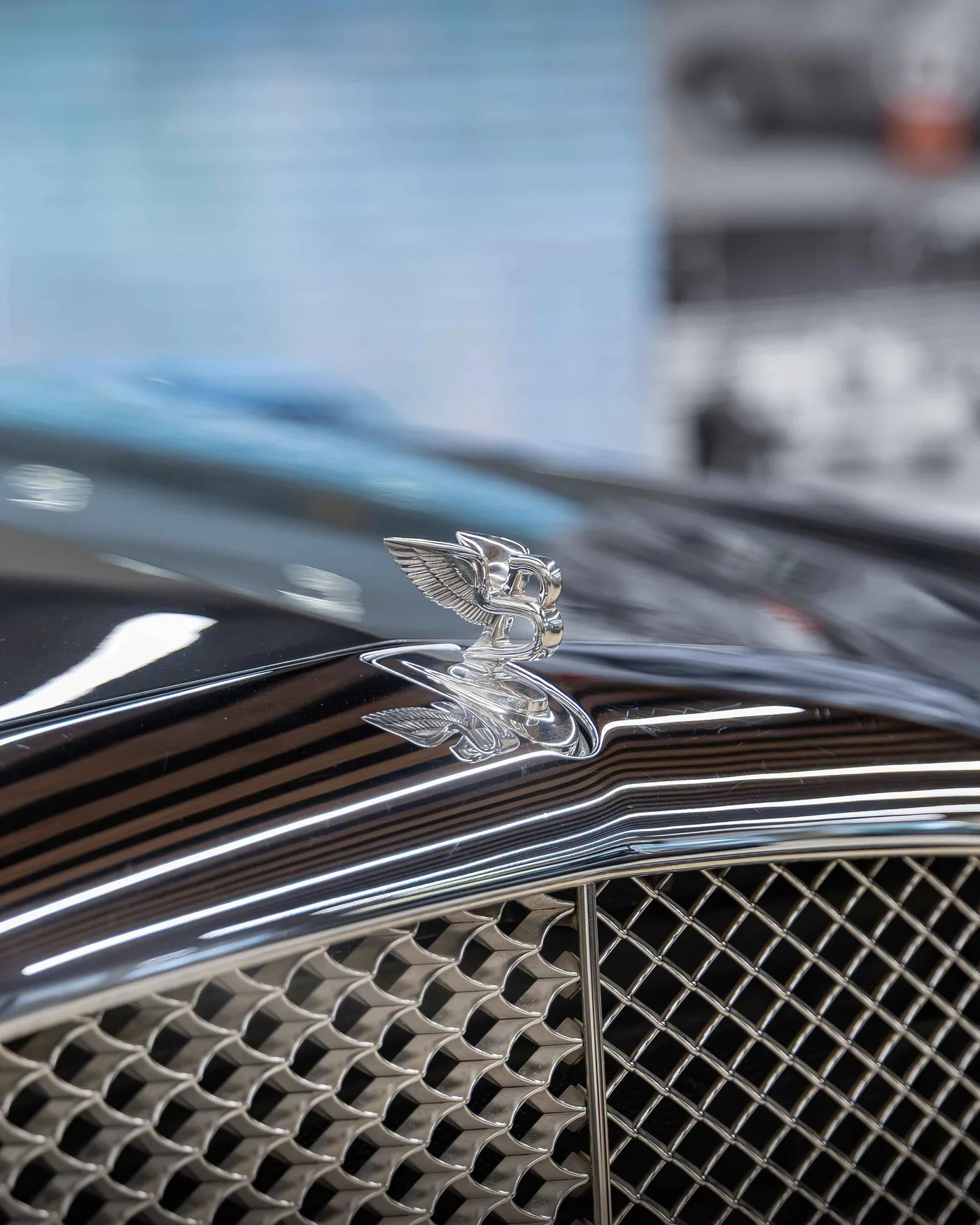 2009 Bentley Brooklands offered by a supercar dealer in Riyadh, Saudi Arabia, photo 18 of 19