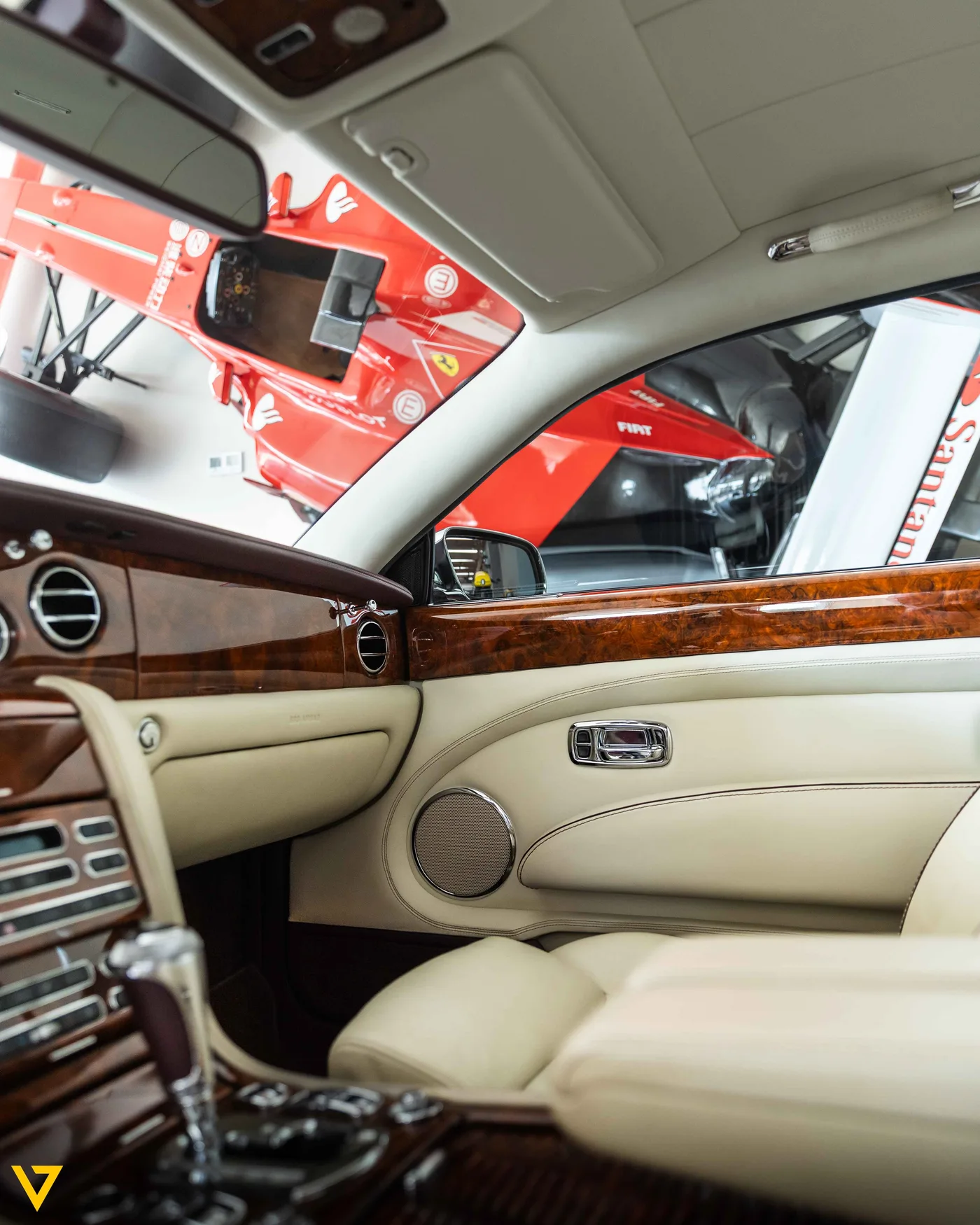 Bentley Brooklands offered by a supercar dealer in Riyadh, Saudi Arabia, photo 10 of 17