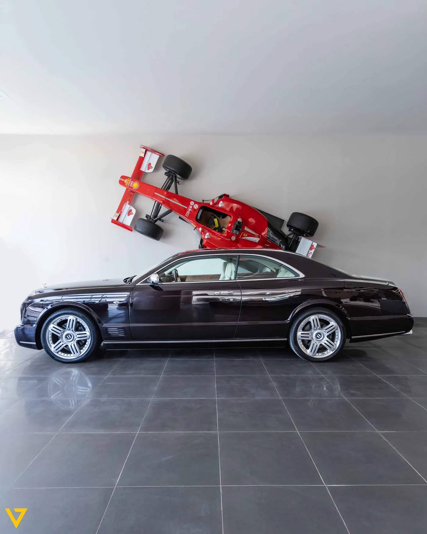 Bentley Brooklands offered by a supercar dealer in Riyadh, Saudi Arabia, photo 14 of 17
