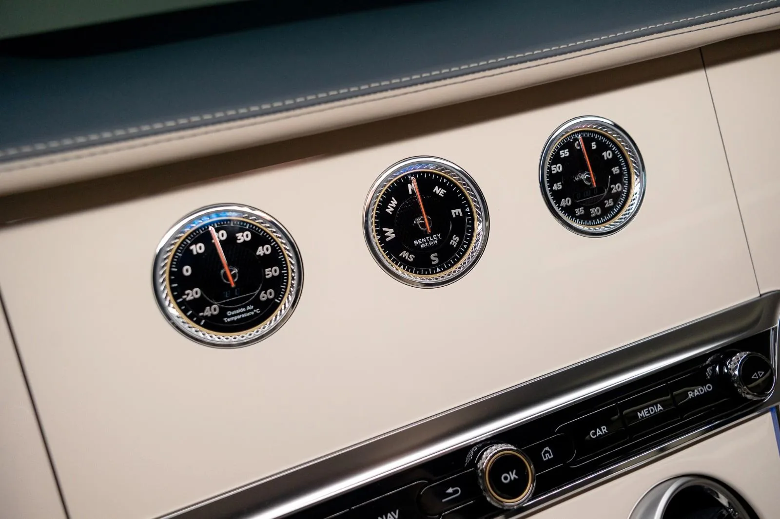 Bentley Continental GT Azure, 16/19