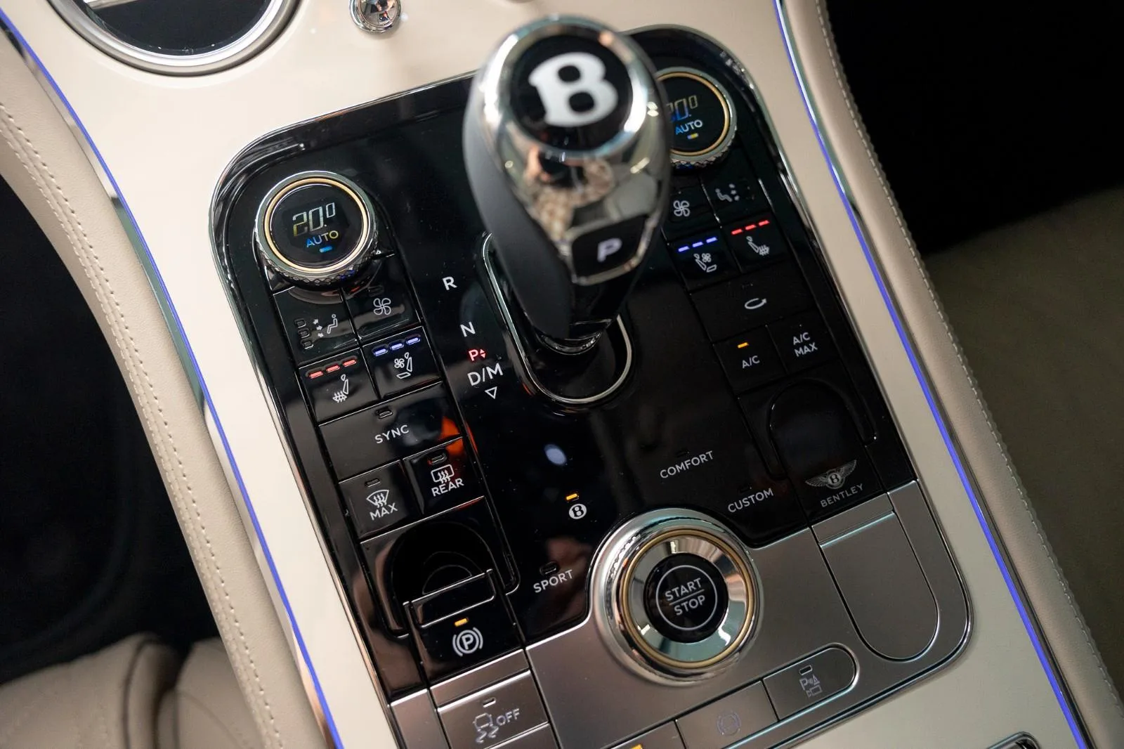 Bentley Continental GT Azure, 17/19