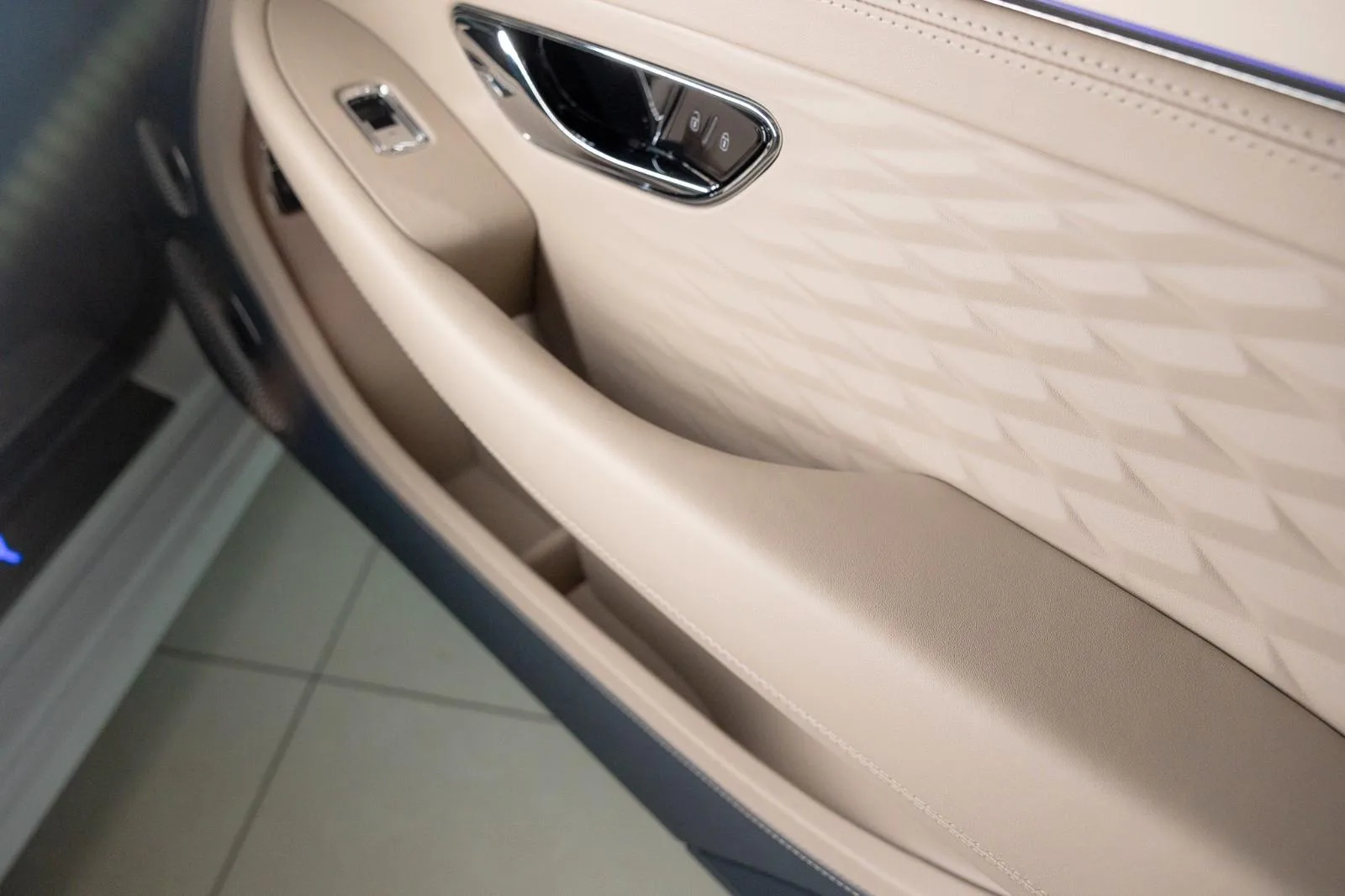 Bentley Continental GT Azure, 19/19