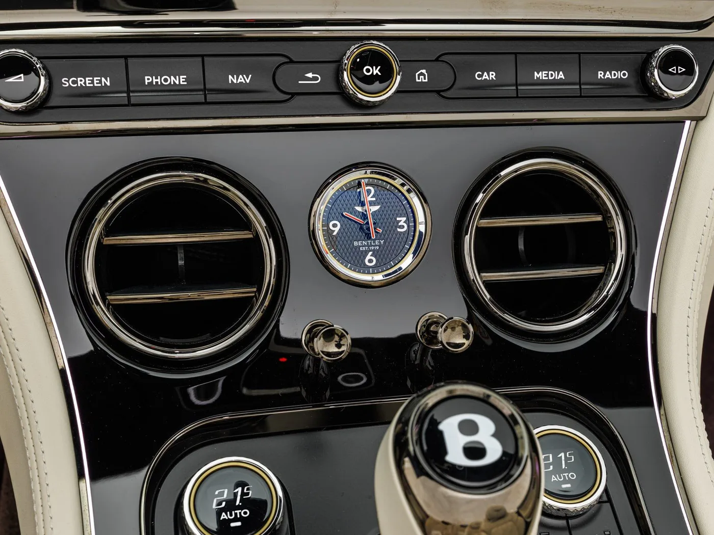 Bentley Continental GTC S offered by a specialist dealer in Böblingen, Germany, photo 15 of 15