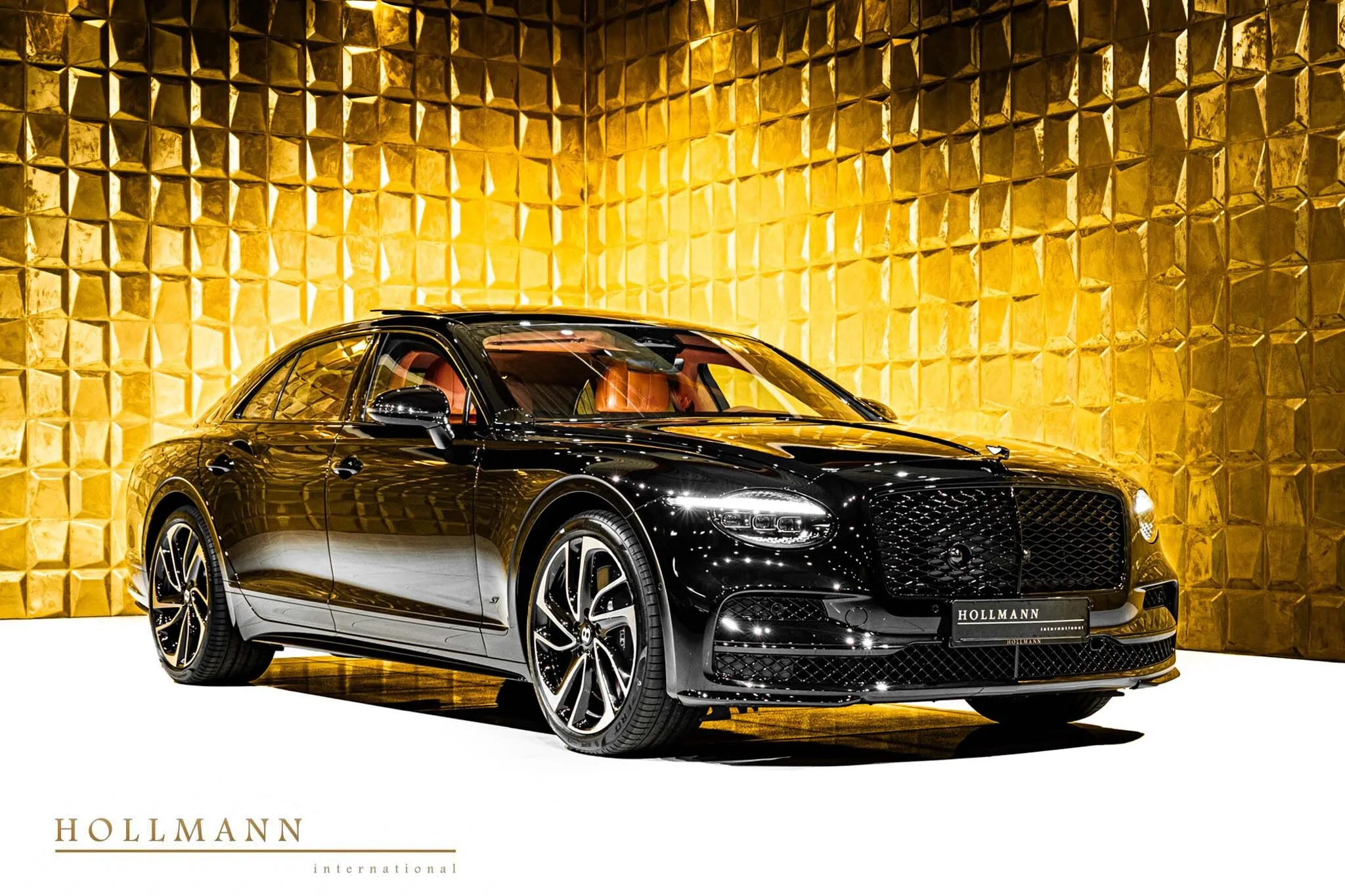 Bentley Flying Spur S V8 Hybrid, MY2027 proposée par un concessionnaire spécialisé à Stuhr, Allemagne, photo principale