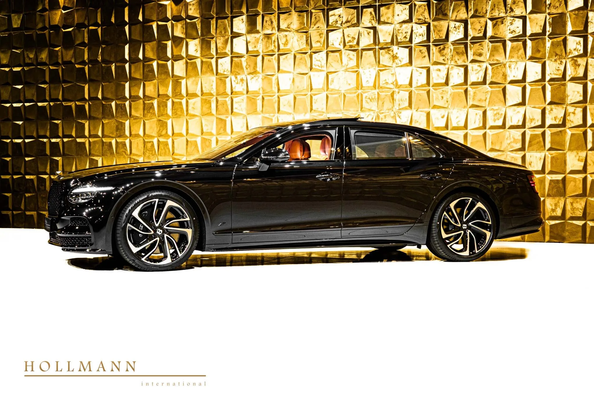 Bentley Flying Spur S V8 Hybrid, MY2027, 3/30