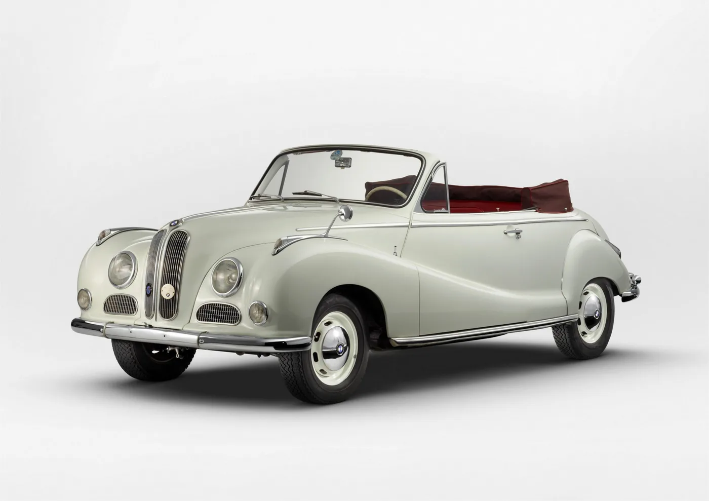 1955 BMW 502 V8 Cabrio angeboten von einem Oldtimerspezialisten in Lindau, Deutschland, Foto 7 von 20