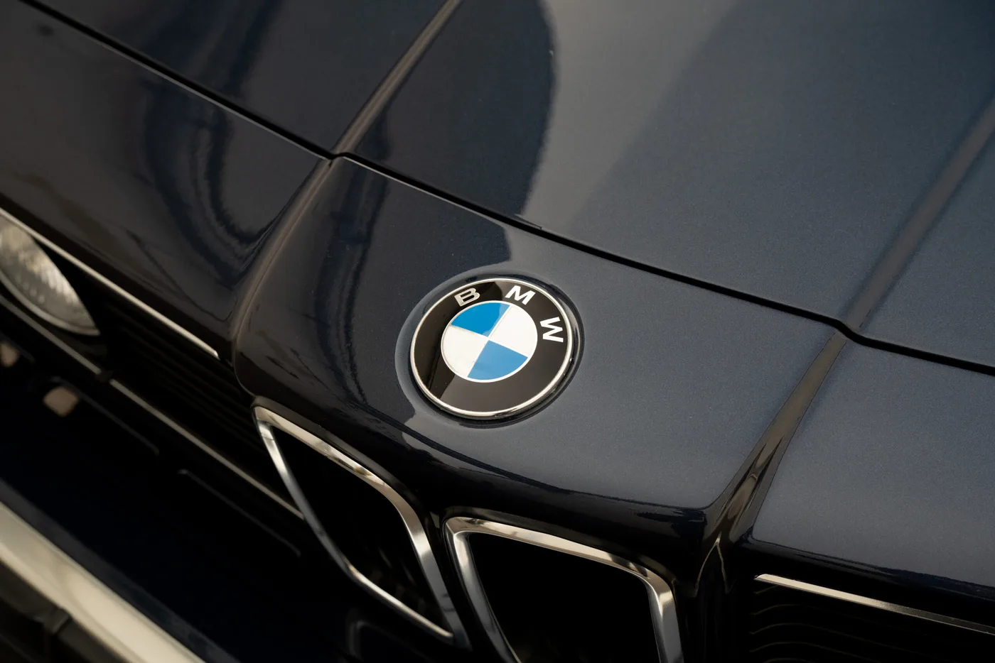 1989 BMW 635 CSi Coupé angeboten von einem Oldtimerspezialisten in Lindau, Deutschland, Foto 5 von 20